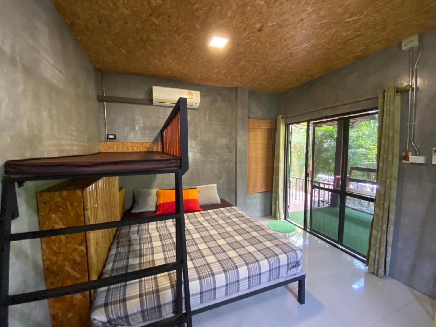 Farm stay Baan Nork บ้านนอก *