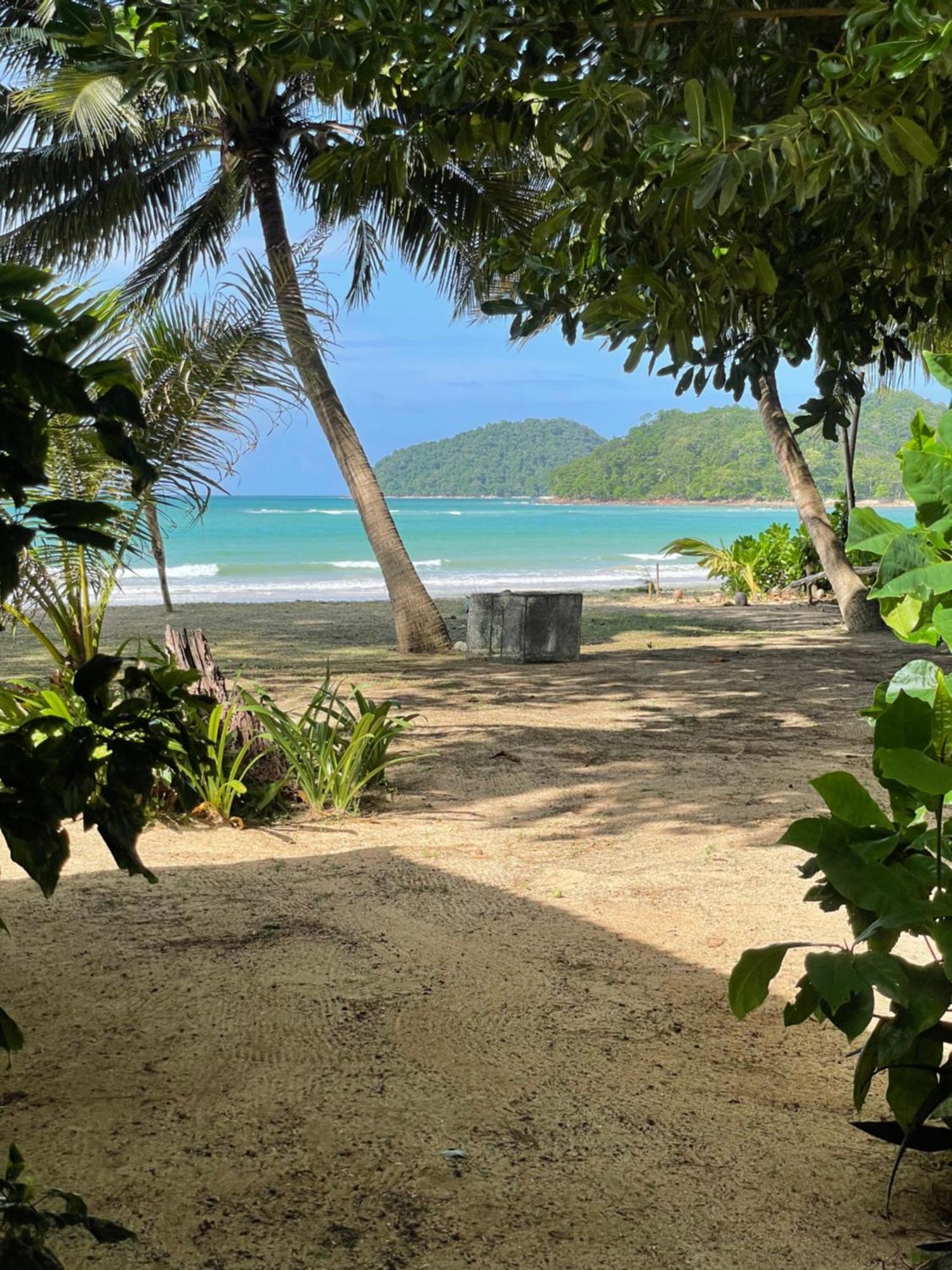 Baanyaiguesthouse * Koh Mak