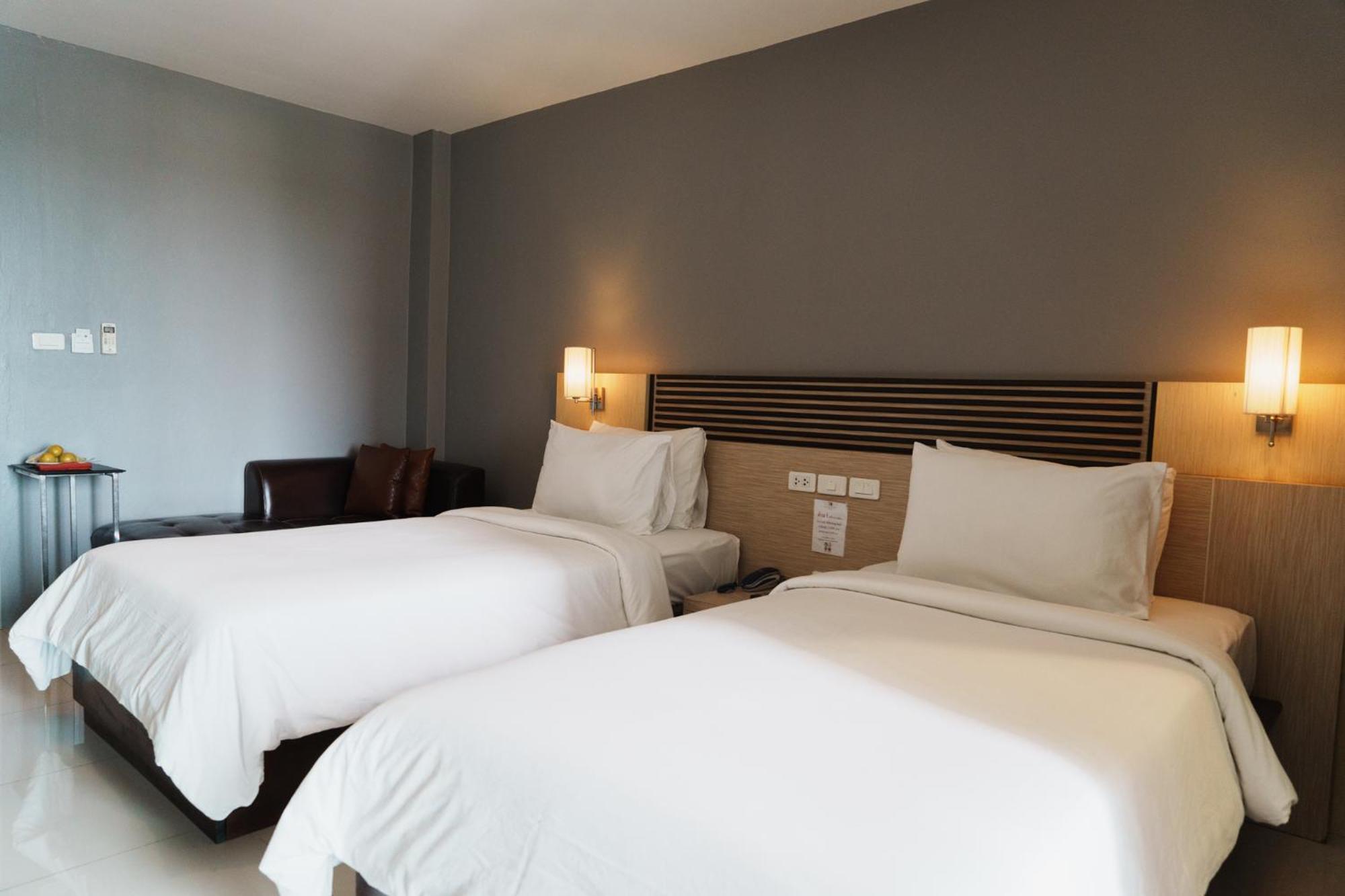 And Hotel 3*