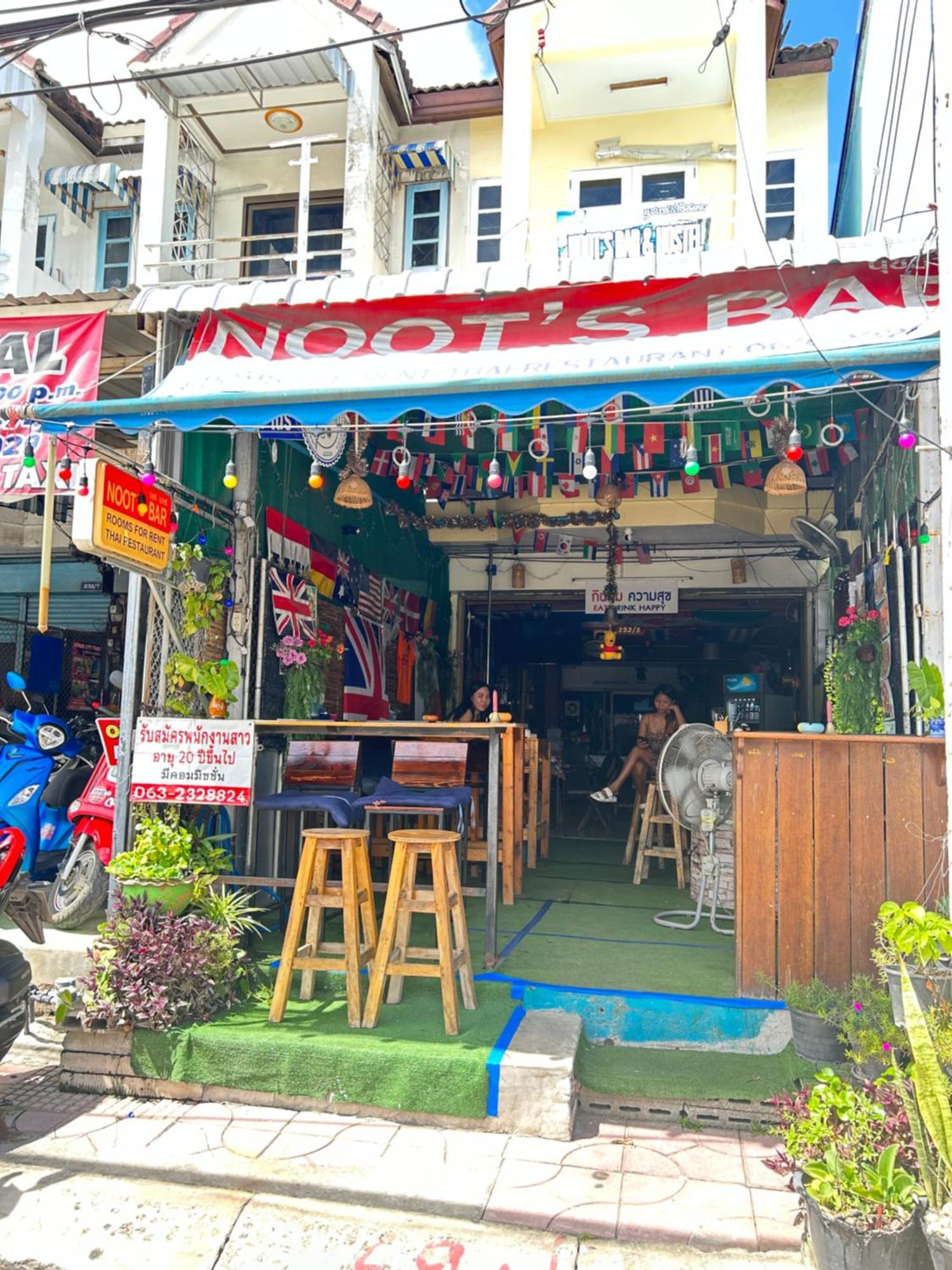 Noot's Bar And Guest house Kanchanaburi