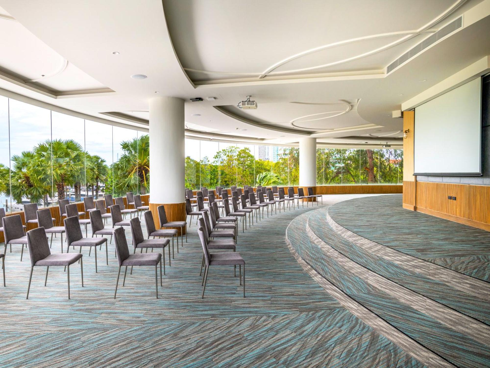 Hotel Ocean Marina Pattaya Jomtien 5*