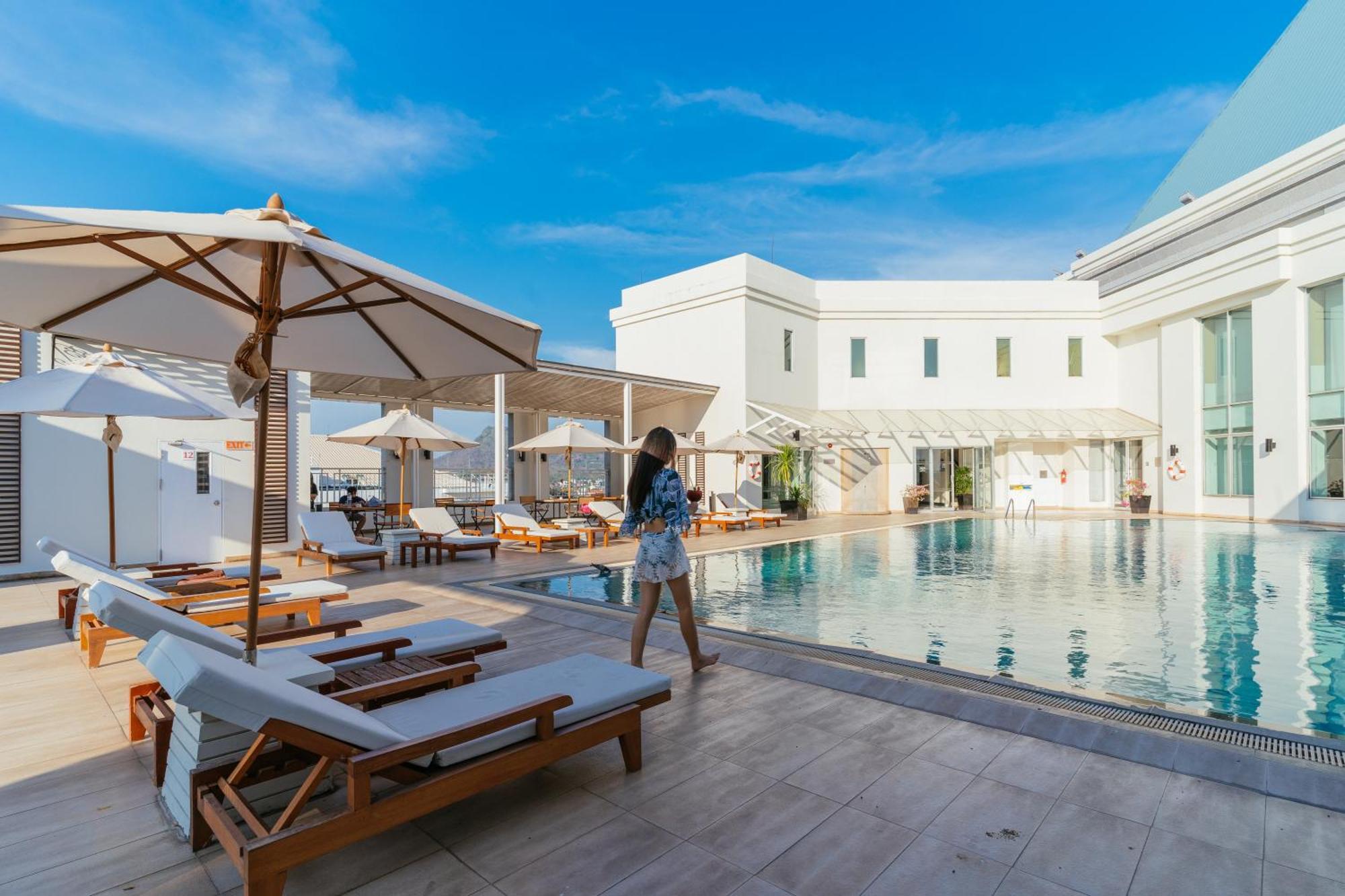 Hotel Cape Racha 5*