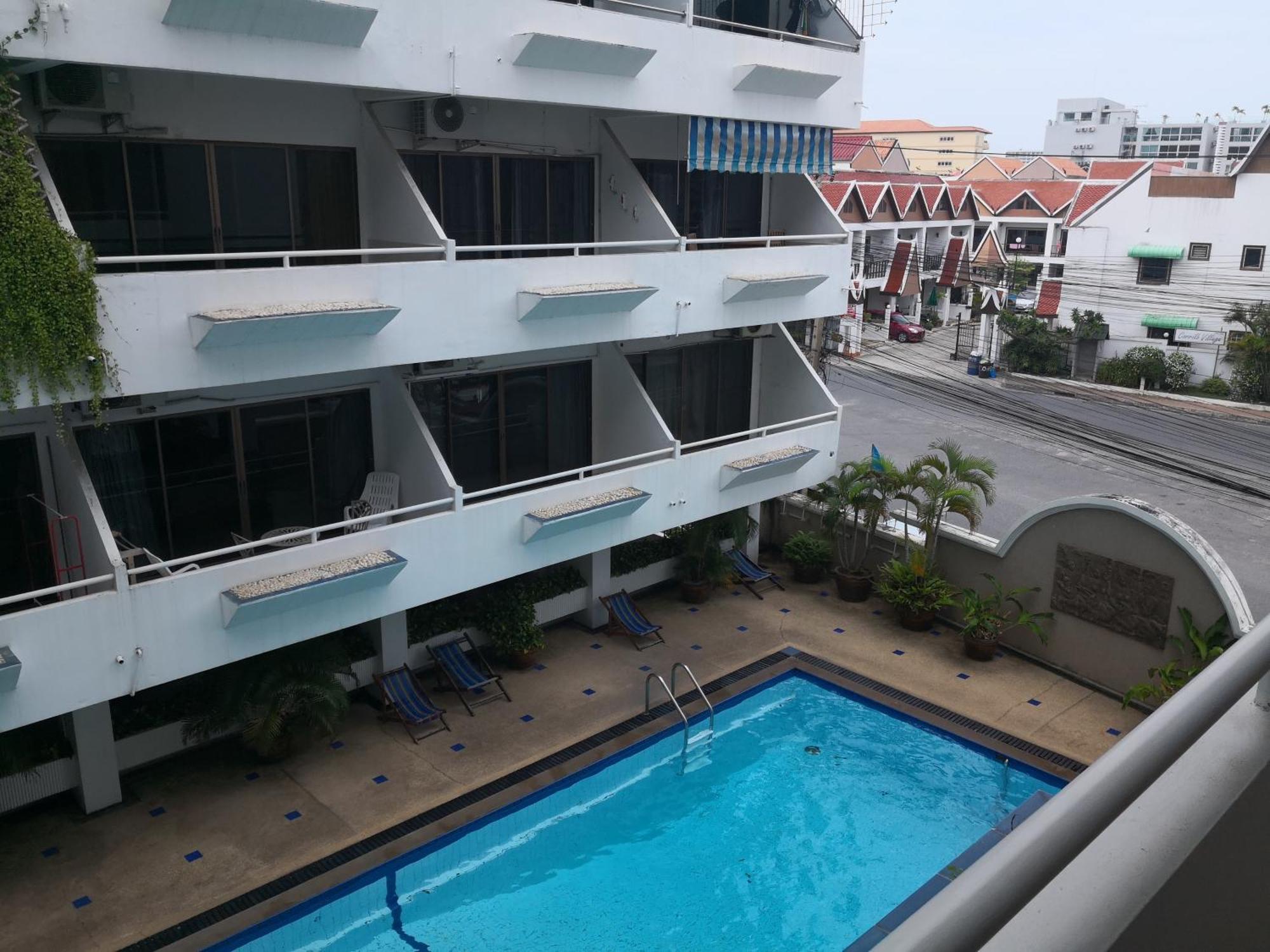 Big Appartment Soi 5 Apartment