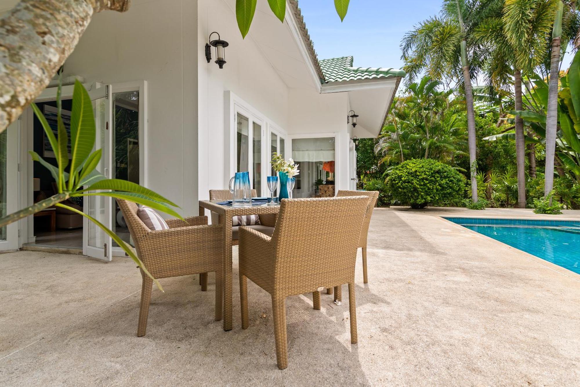 2br Baan Chanchai, Seconds To *