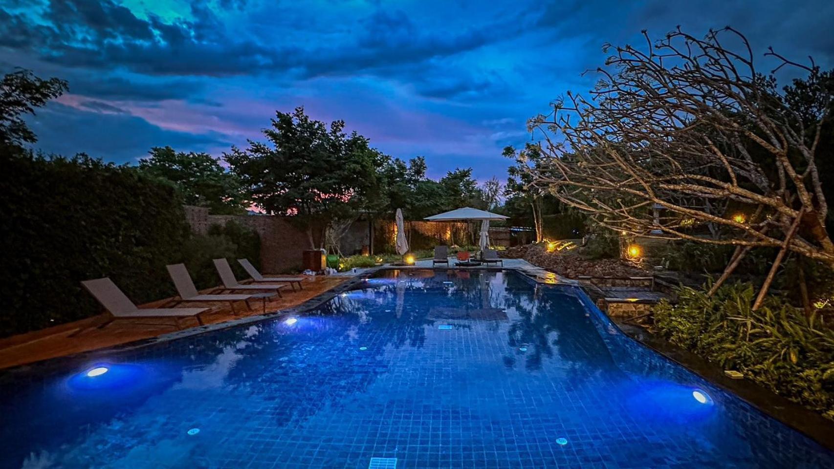 La Levee Resort *