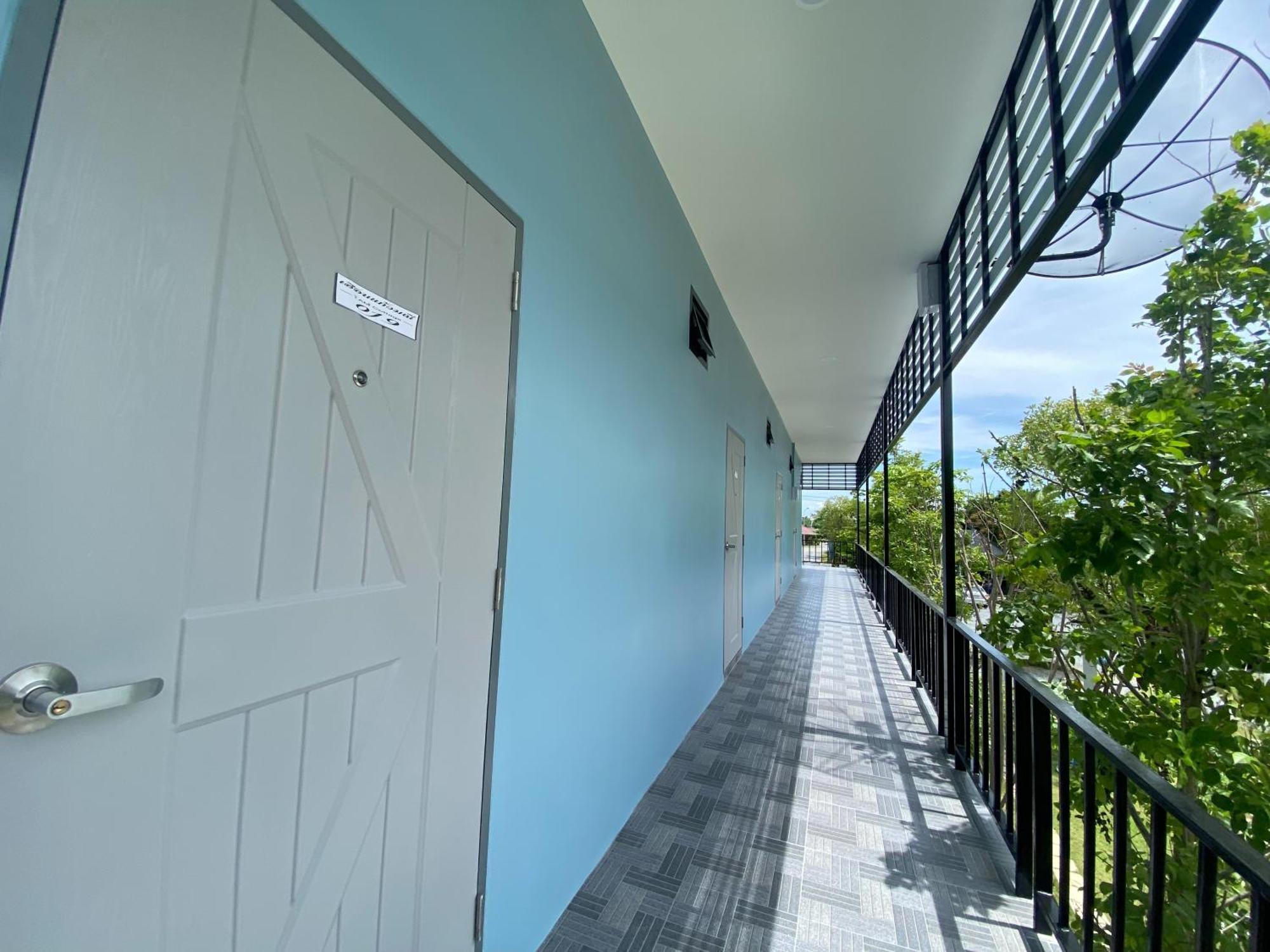 I Am เฮือนแก้วมณี Resort 3*