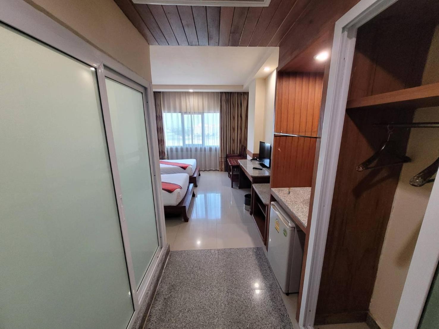 Ease Hotel Jomtien Beach