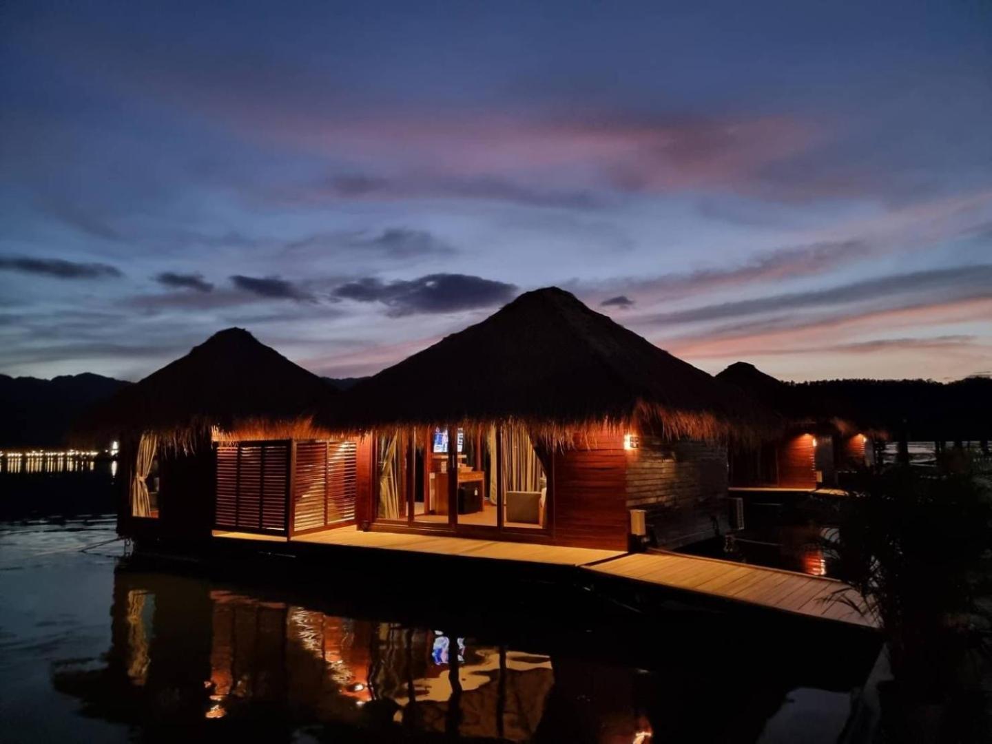 Resort Ruknam Ban Hin Hak