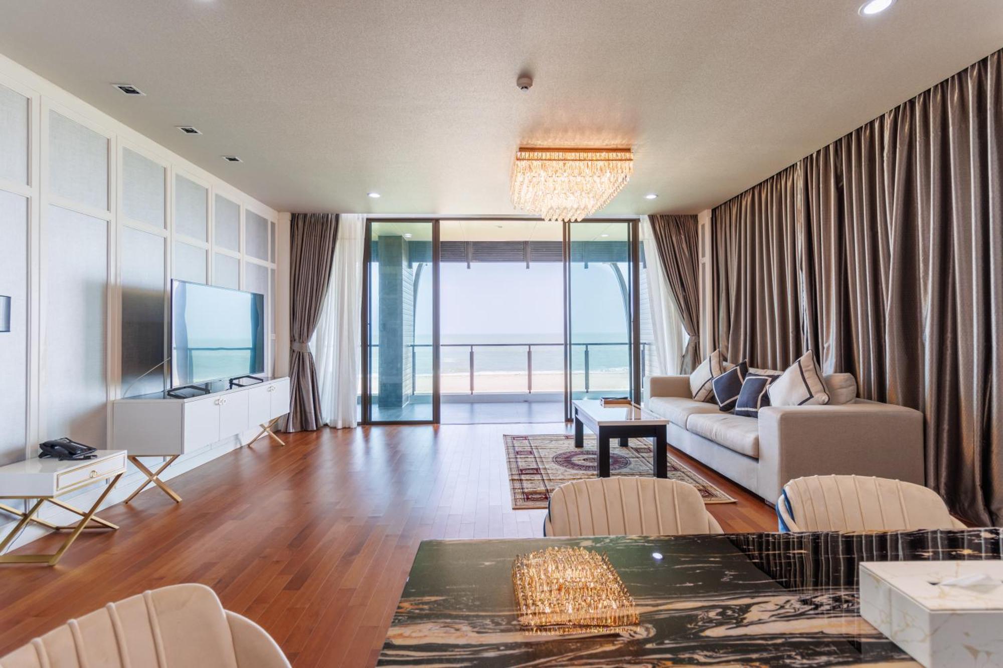 Sea Sun Hua Hin By Jc Kevin & Hotel Phetchaburi