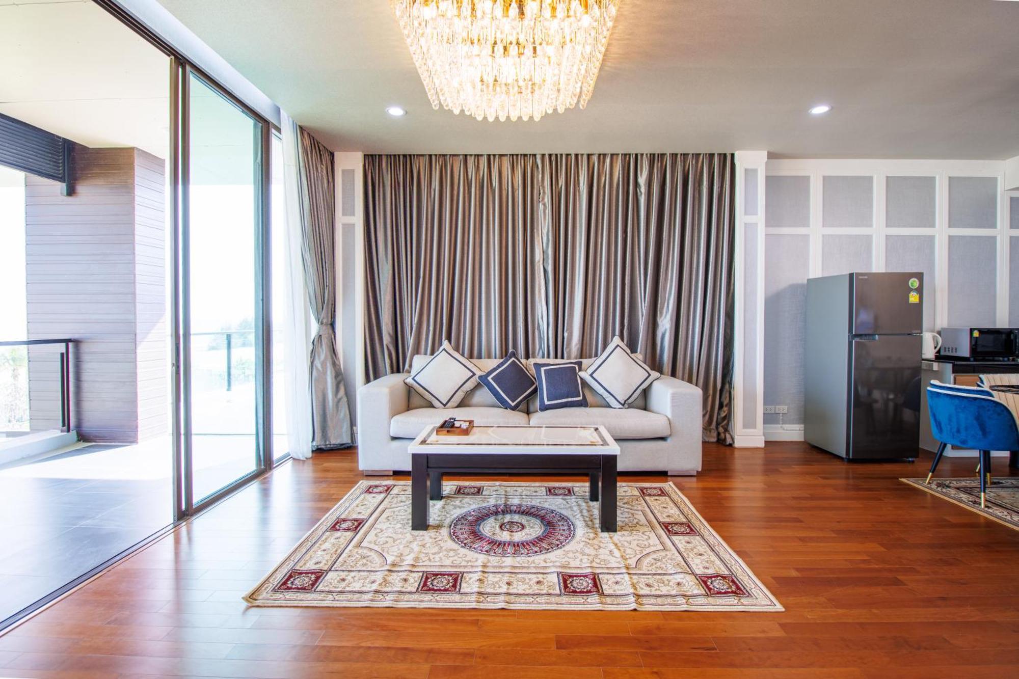 Sea Sun Hua Hin By Jc Kevin &