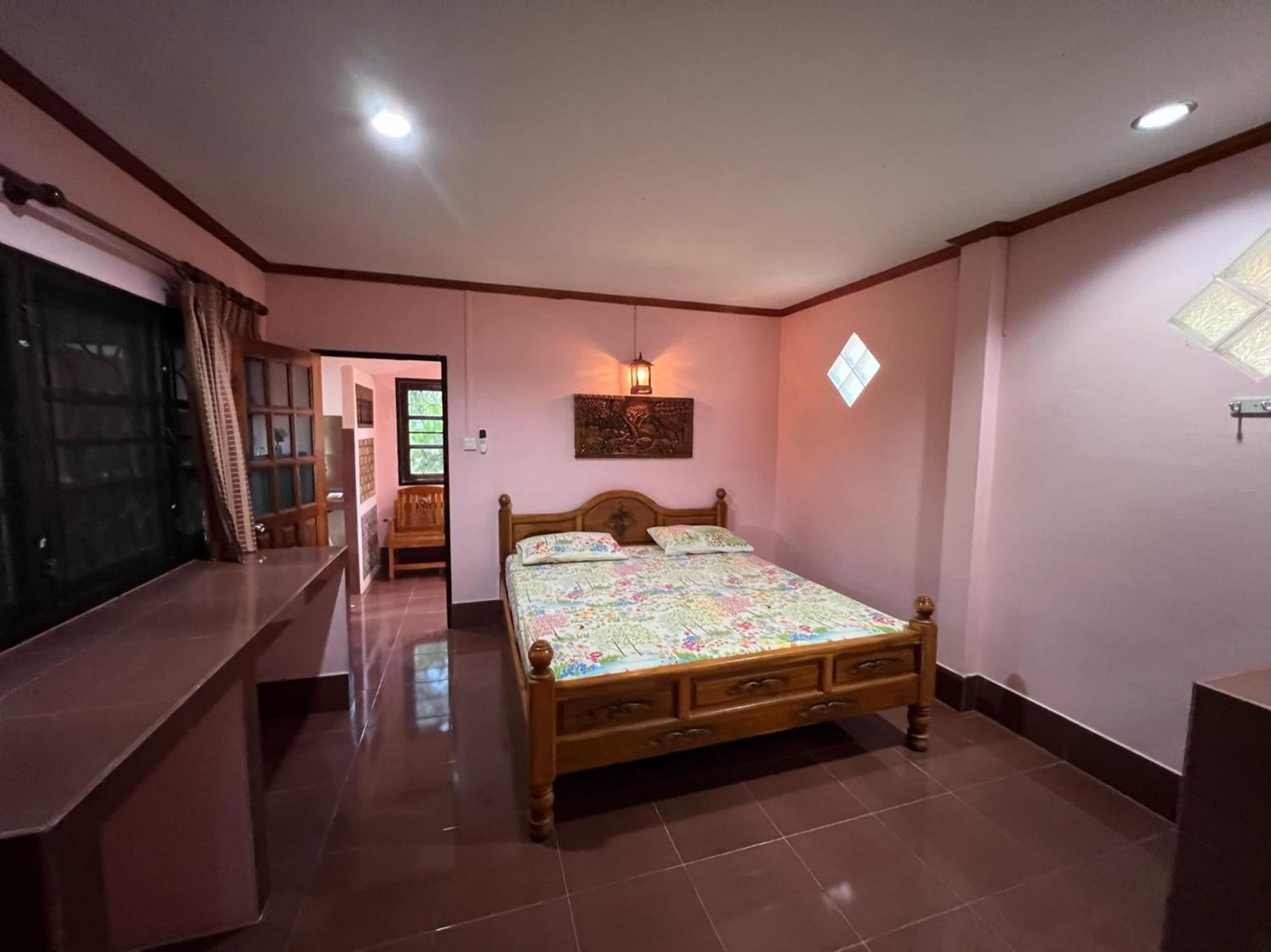 Garden Bungalow