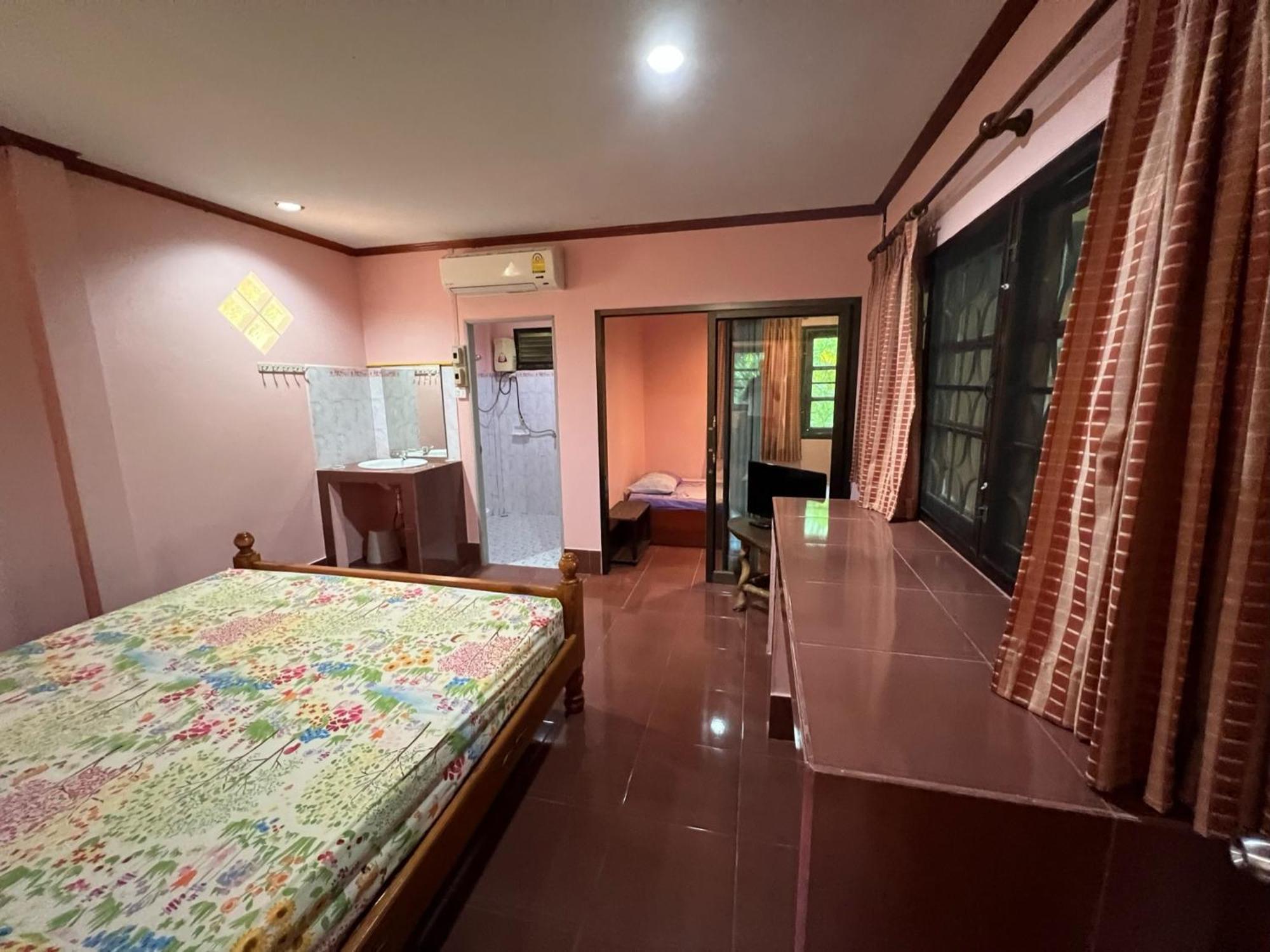 Garden Bungalow