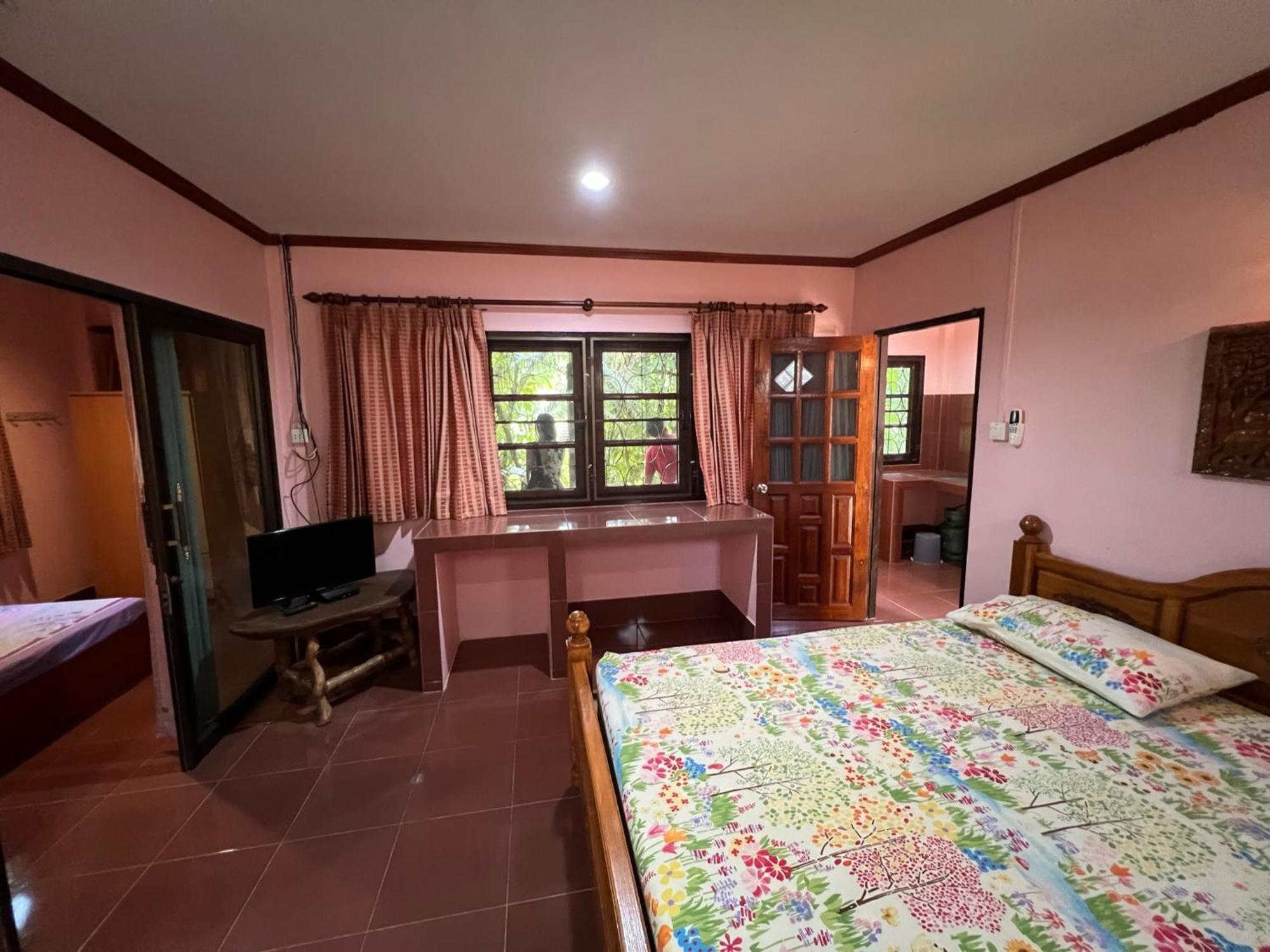 Garden Bungalow