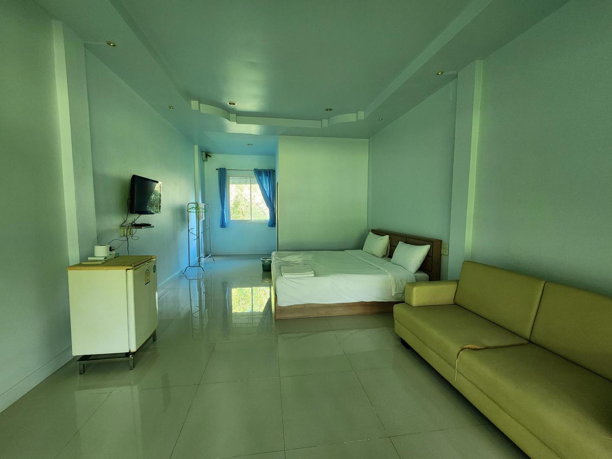 Yura Kiri Khao Yai Resort 2*