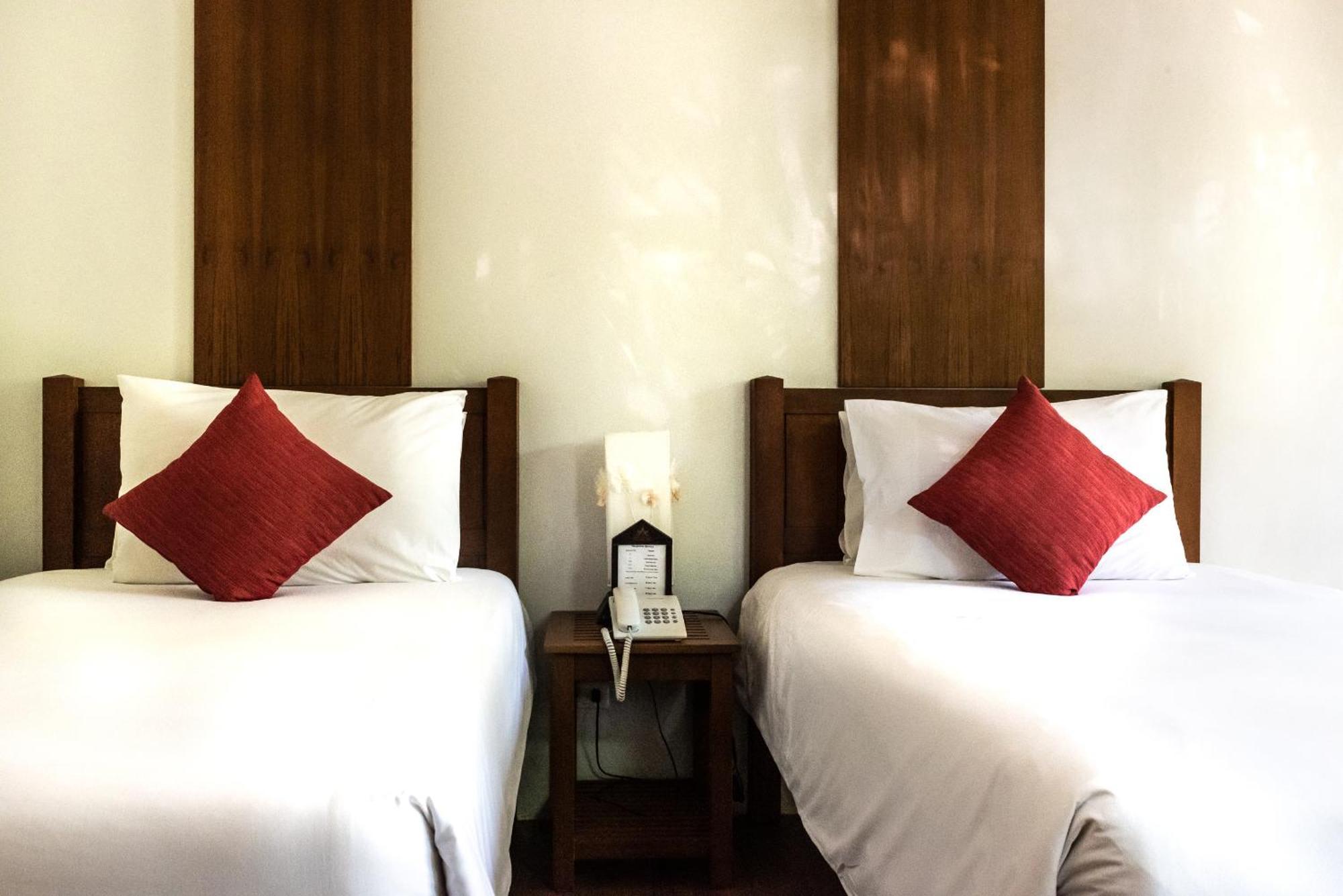 Resort Baan & - Sha Extra