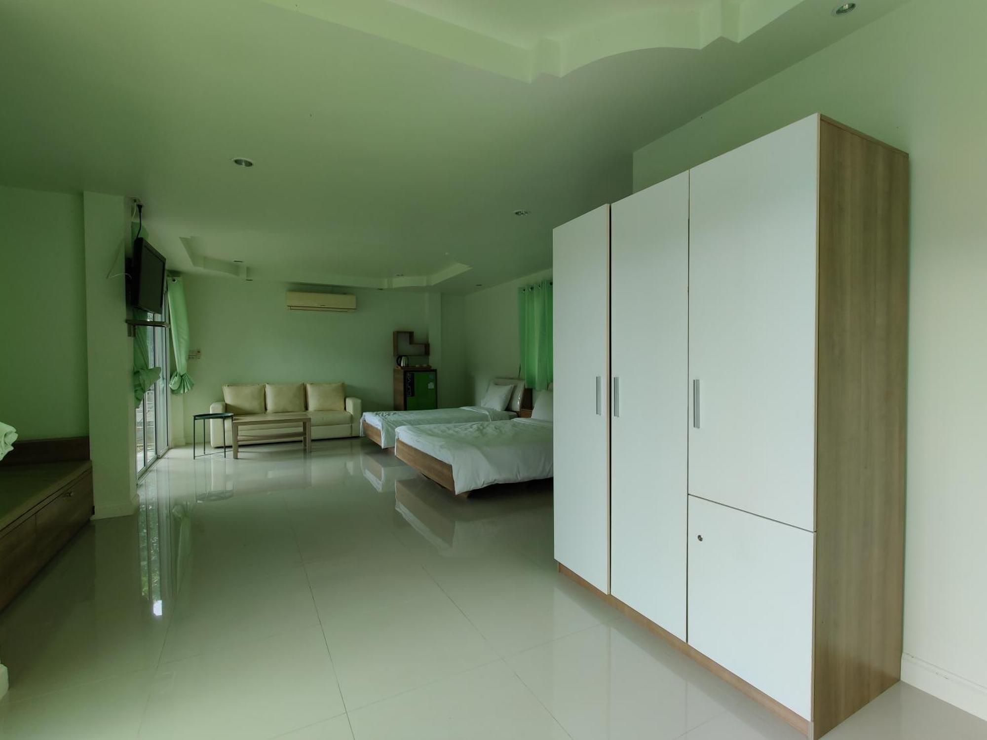 Yura Kiri Khao Yai Resort 2*
