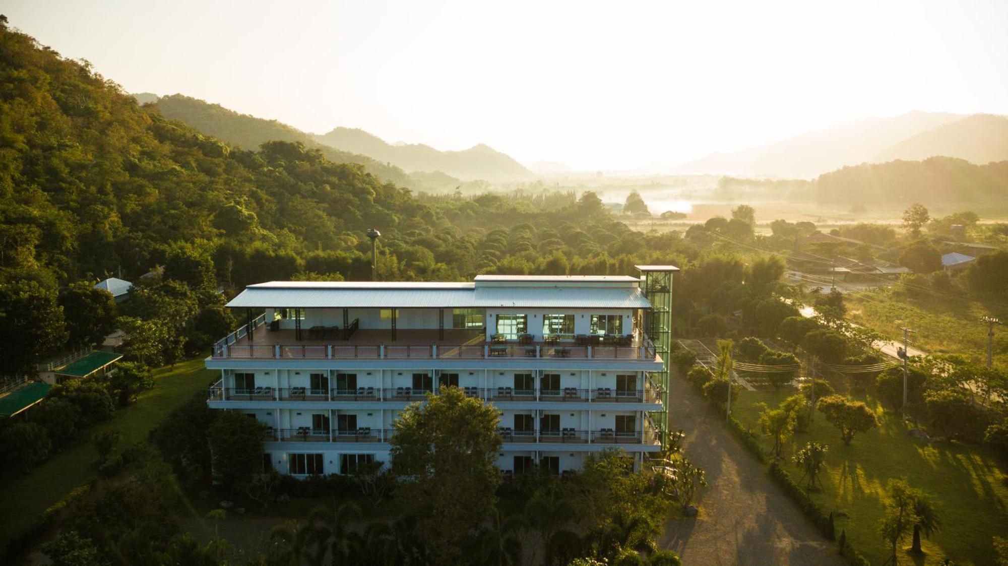 Yura Kiri Khao Yai 2*