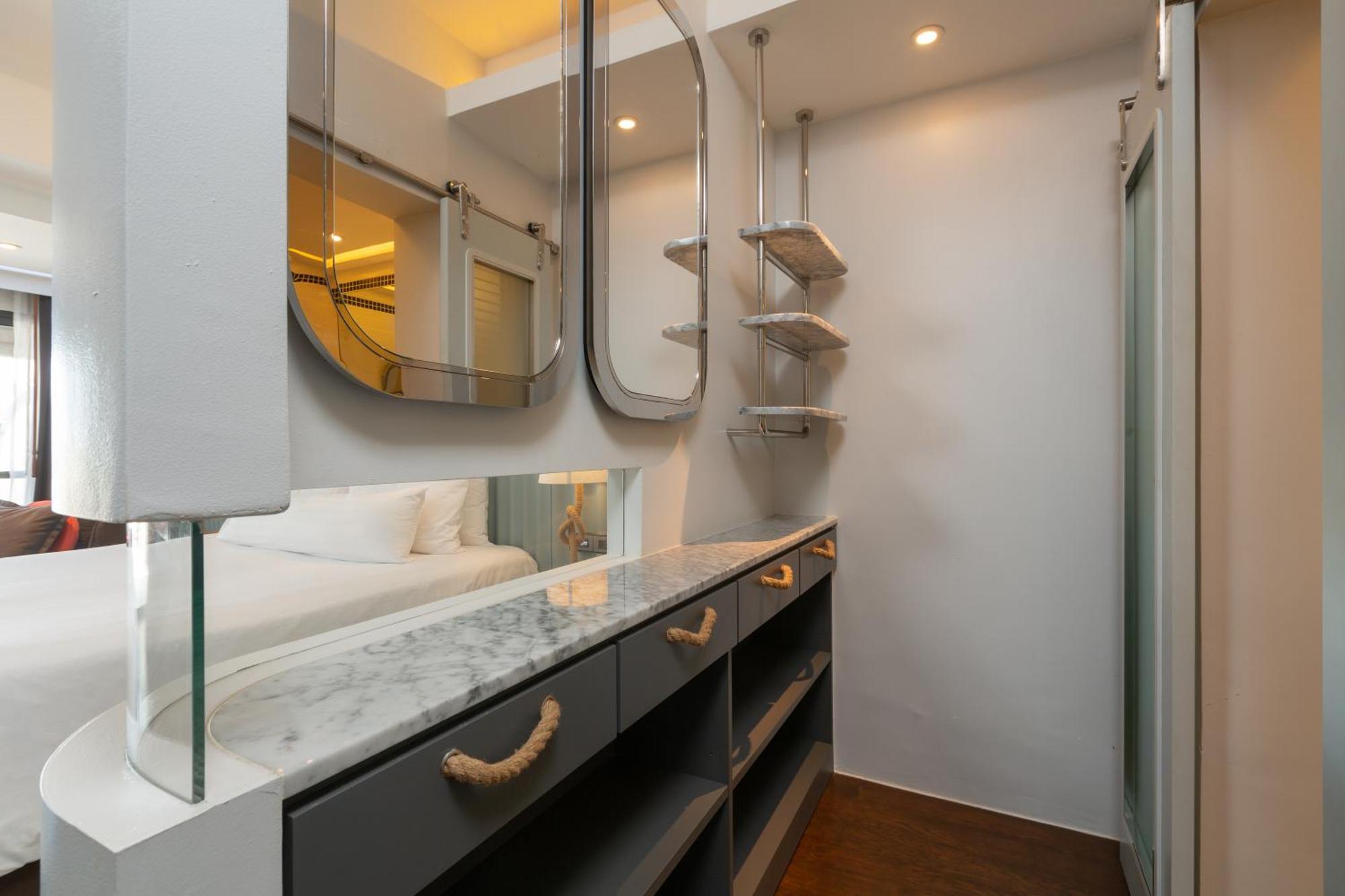 The Boathouse Phuket-sha 4*
