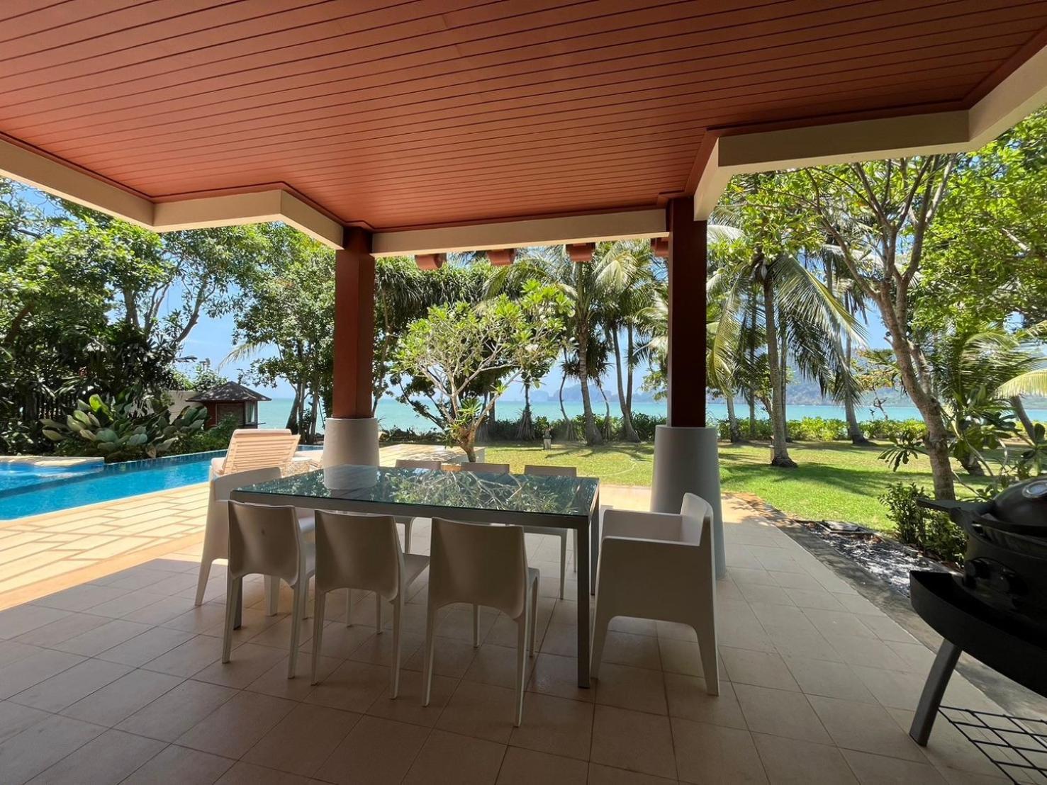 Villa Amatapura Beachfront 1, Sha Certified *