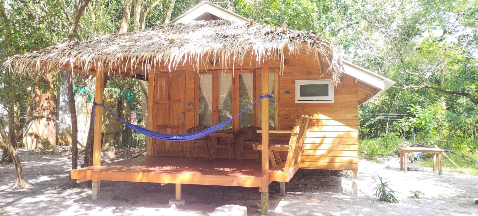 Lazy Hut Resort 2*