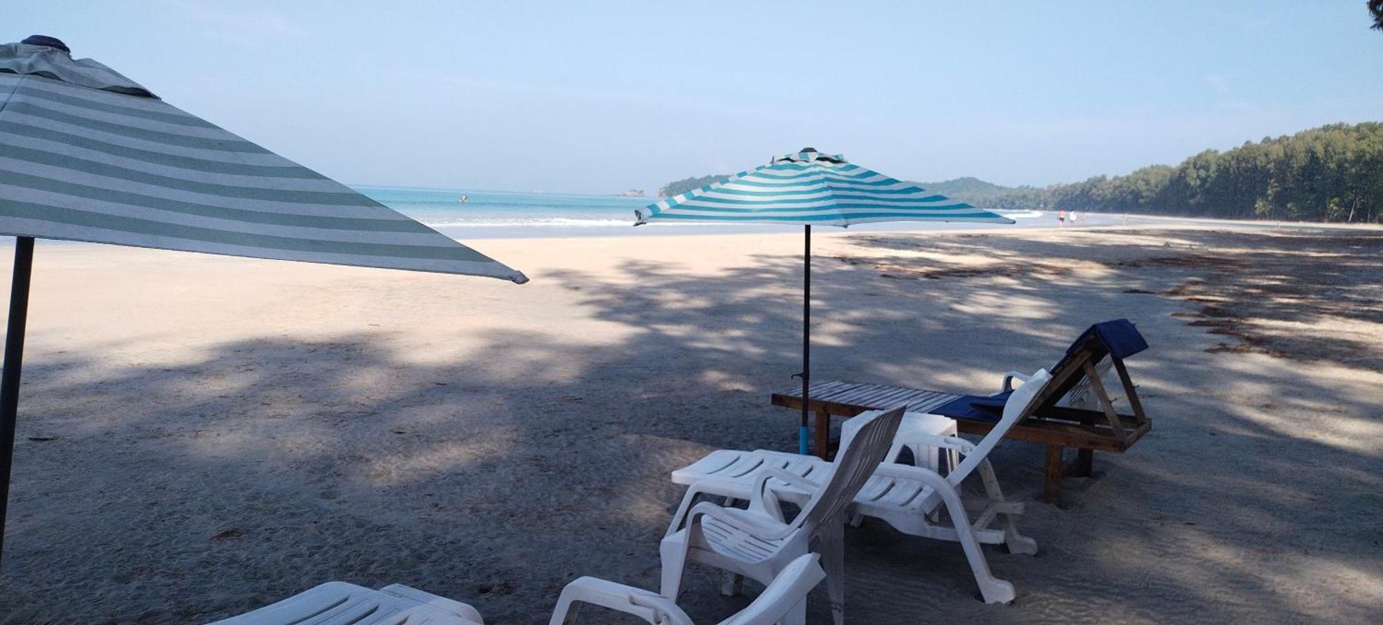 Lazy Hut Resort Koh Phayam