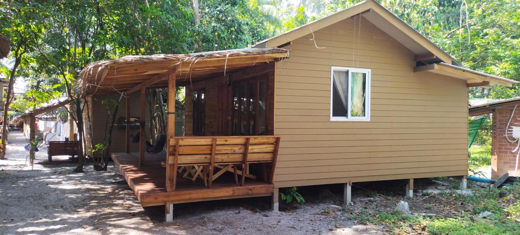 Lazy Hut 2*