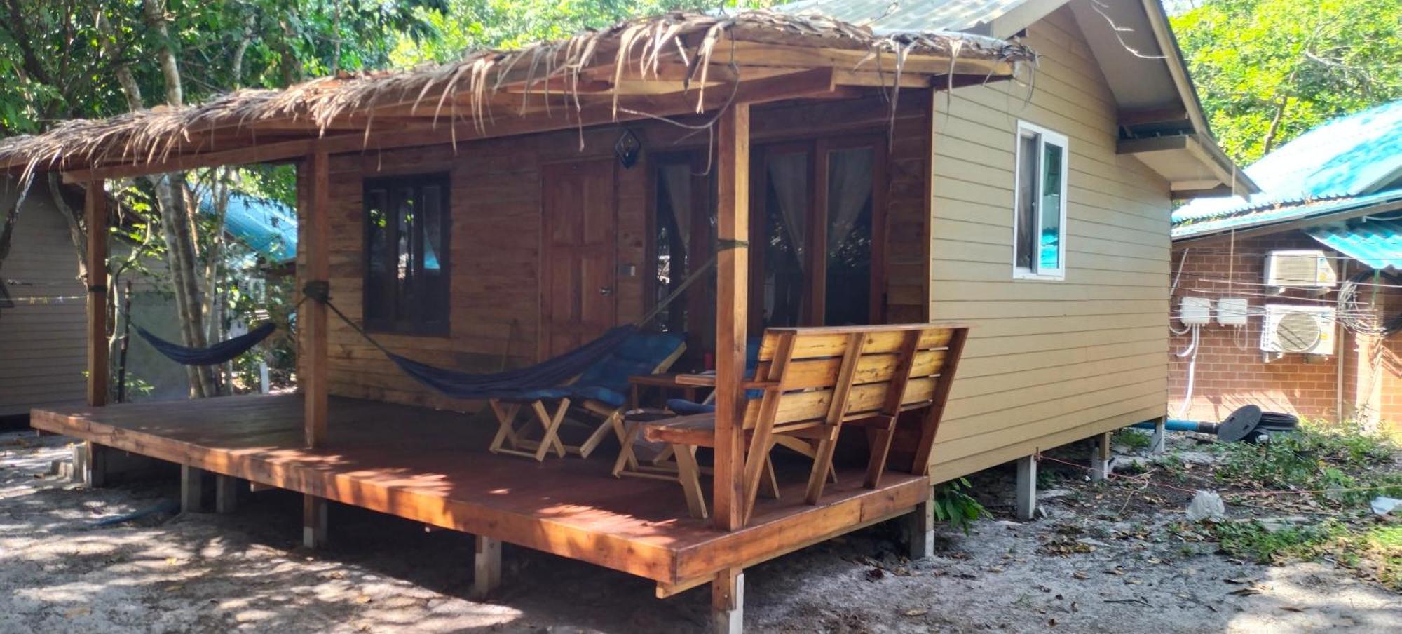 Lazy Hut