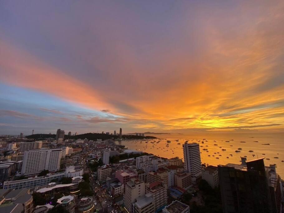 Apartamento Edge 345 Seaview Pattaya