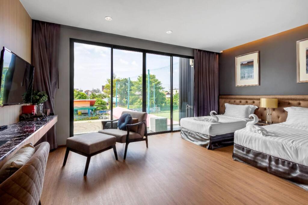 Villa 新【豪华】两卧私家泳池别墅，配套齐全出行方便800米到kamala海滩h06 Kamala Beach