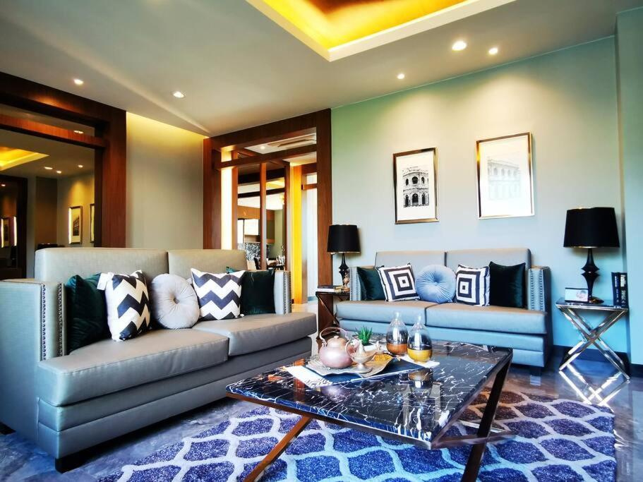 Villa 新【豪华】两卧私家泳池别墅，配套齐全出行方便800米到kamala海滩h06 Kamala Beach