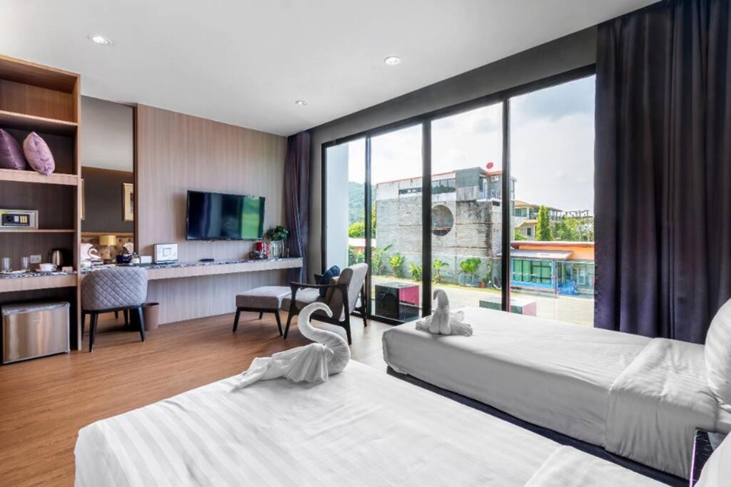 Villa 新【豪华】两卧私家泳池别墅，配套齐全出行方便800米到kamala海滩h06