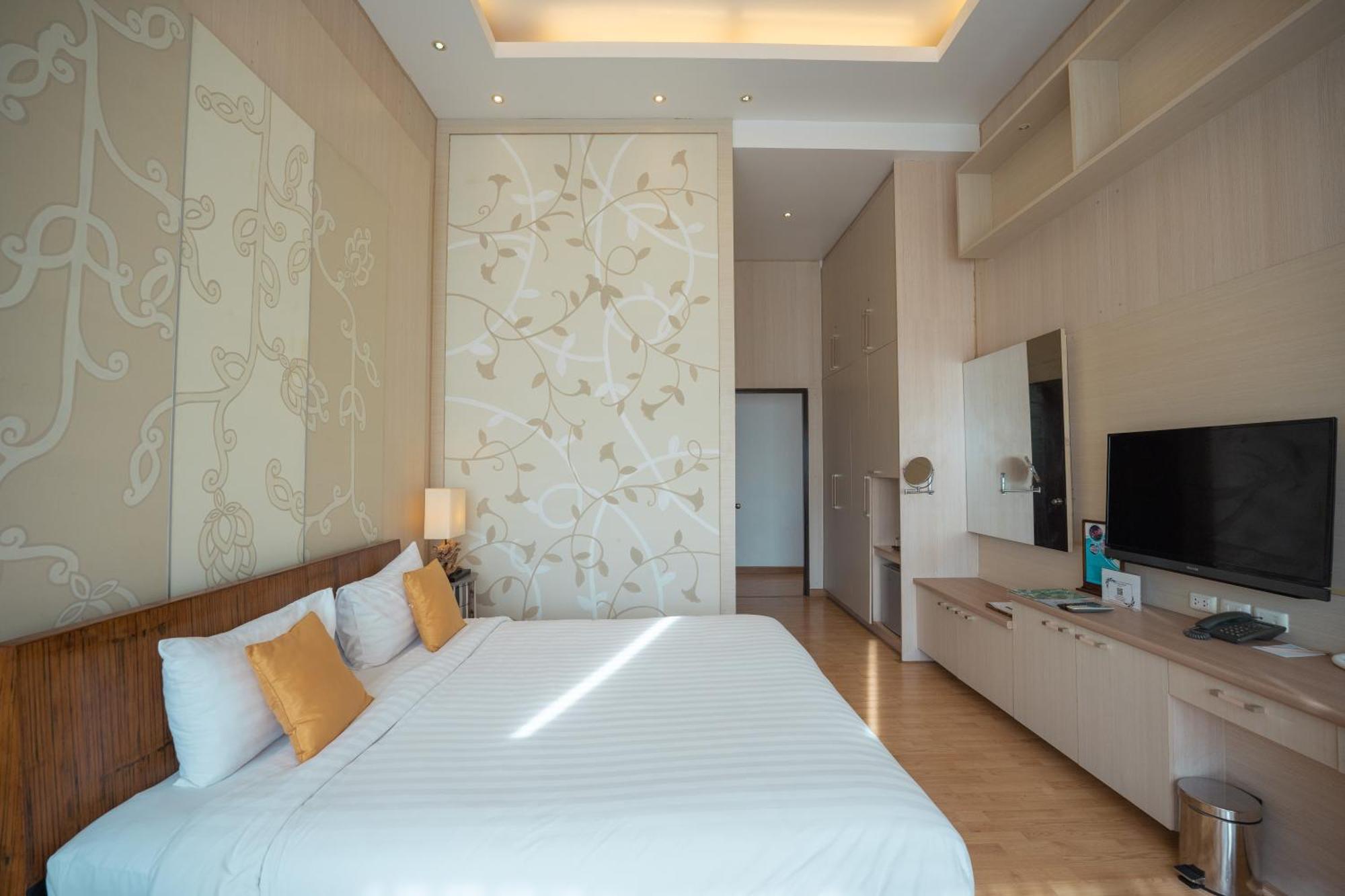 Dhevan Dara Kuiburi Resort 5*