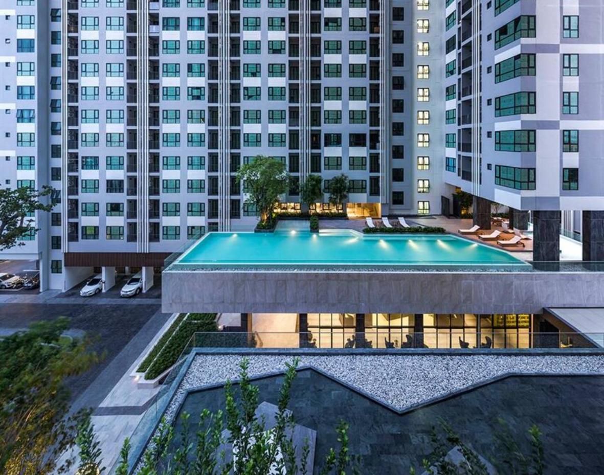 Apartamento The Base Pattaya: Infinity Pool Near Walking Street Pattaya