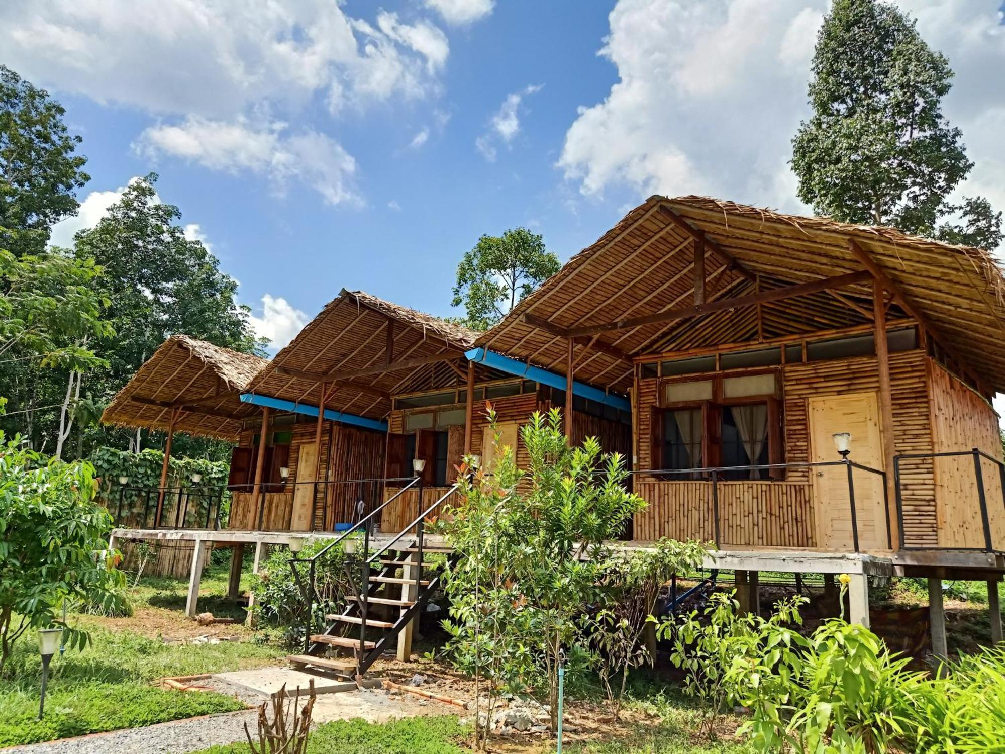 Bansuanphutarn Hotel