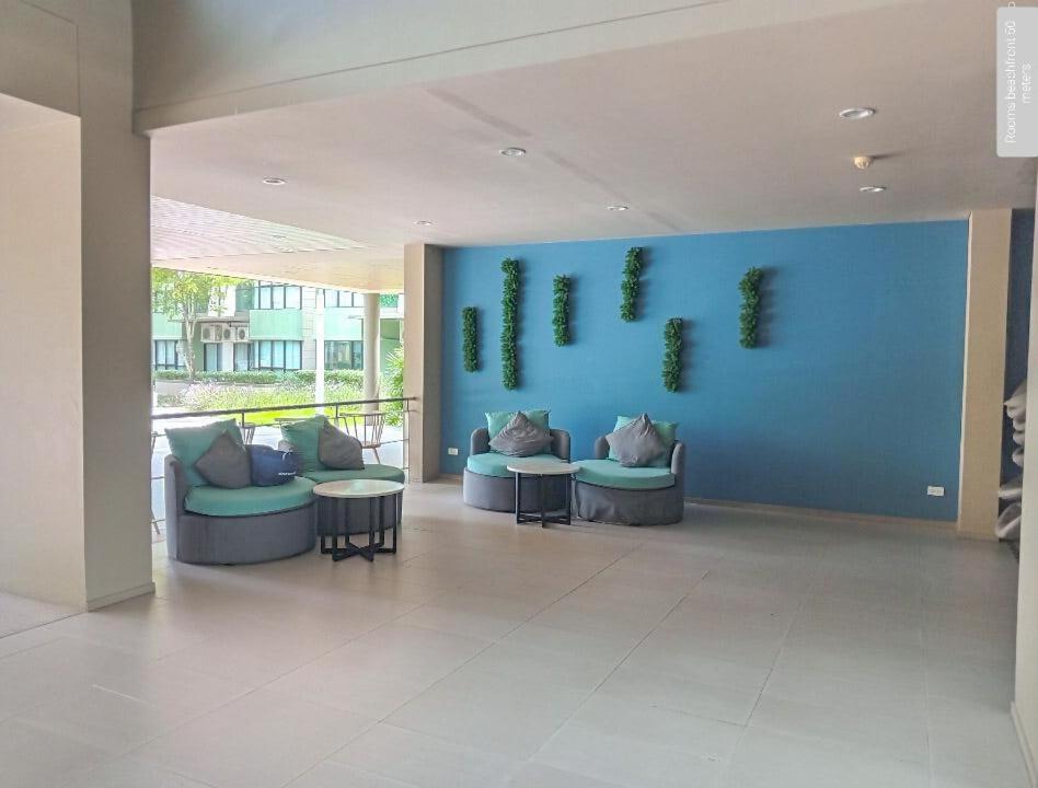 Apartment Beachfront 50 Meters *