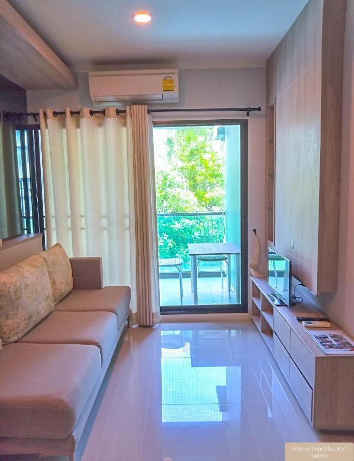 Beachfront 50 Meters Apartment