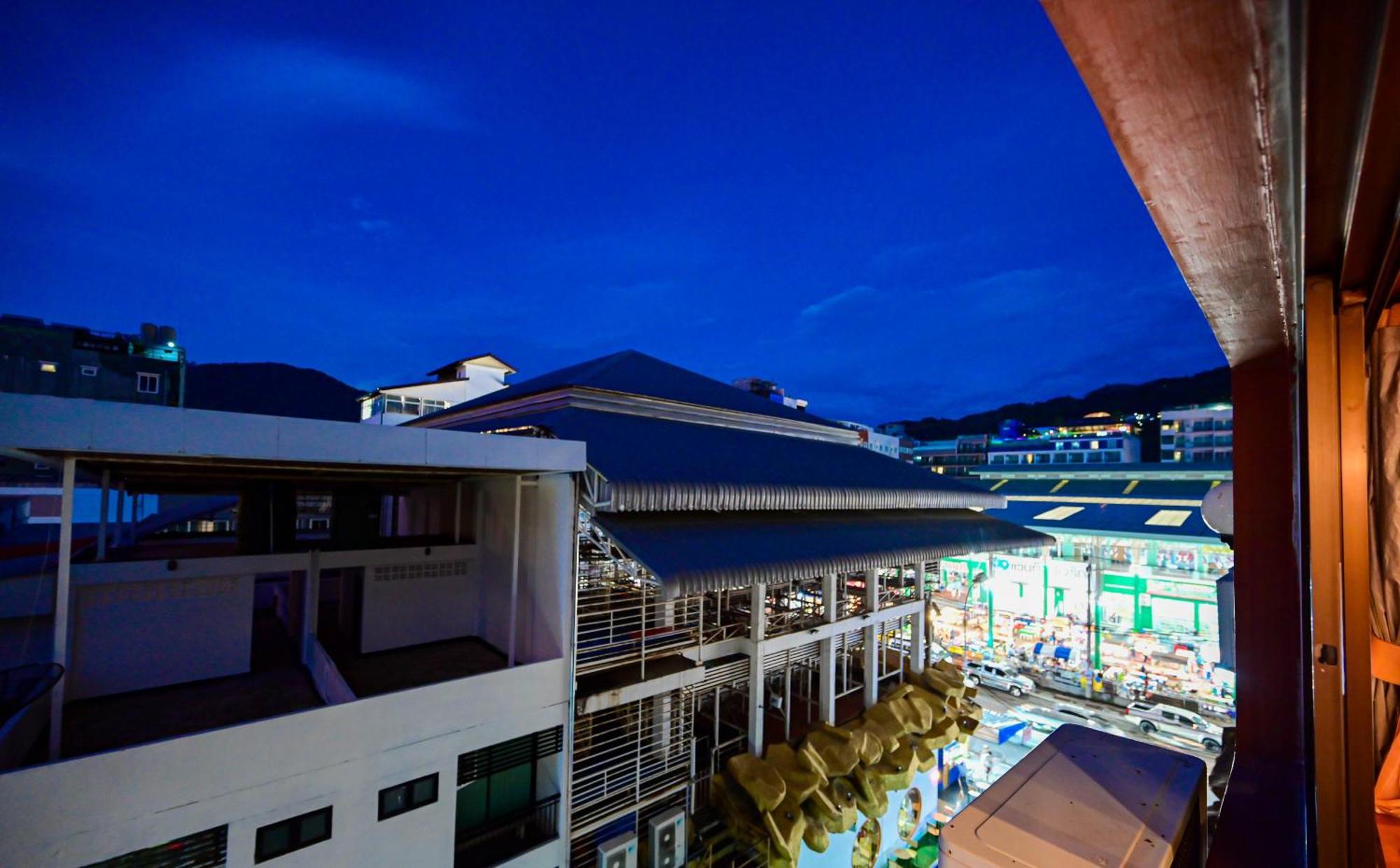 Complex Hotel
