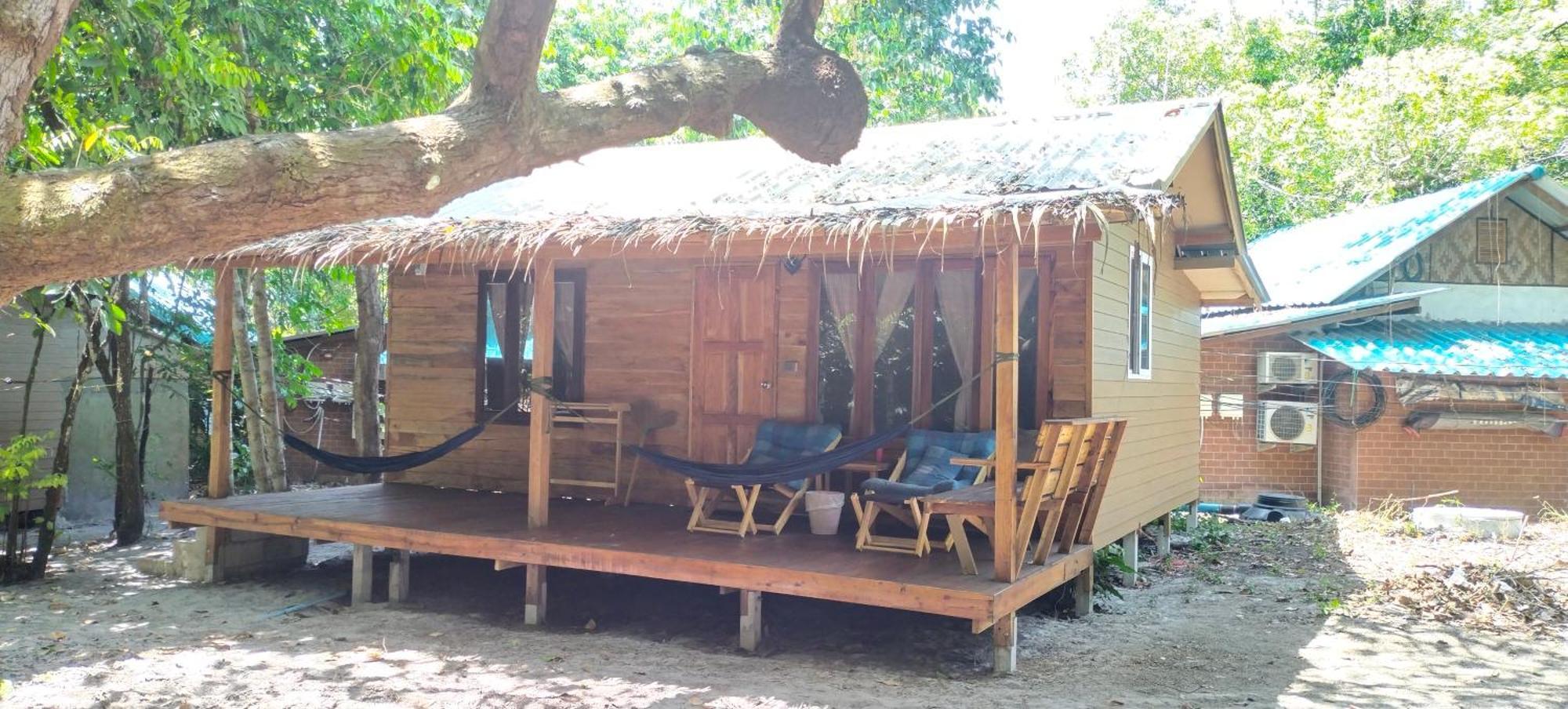 Lazy Hut 2* Koh Phayam
