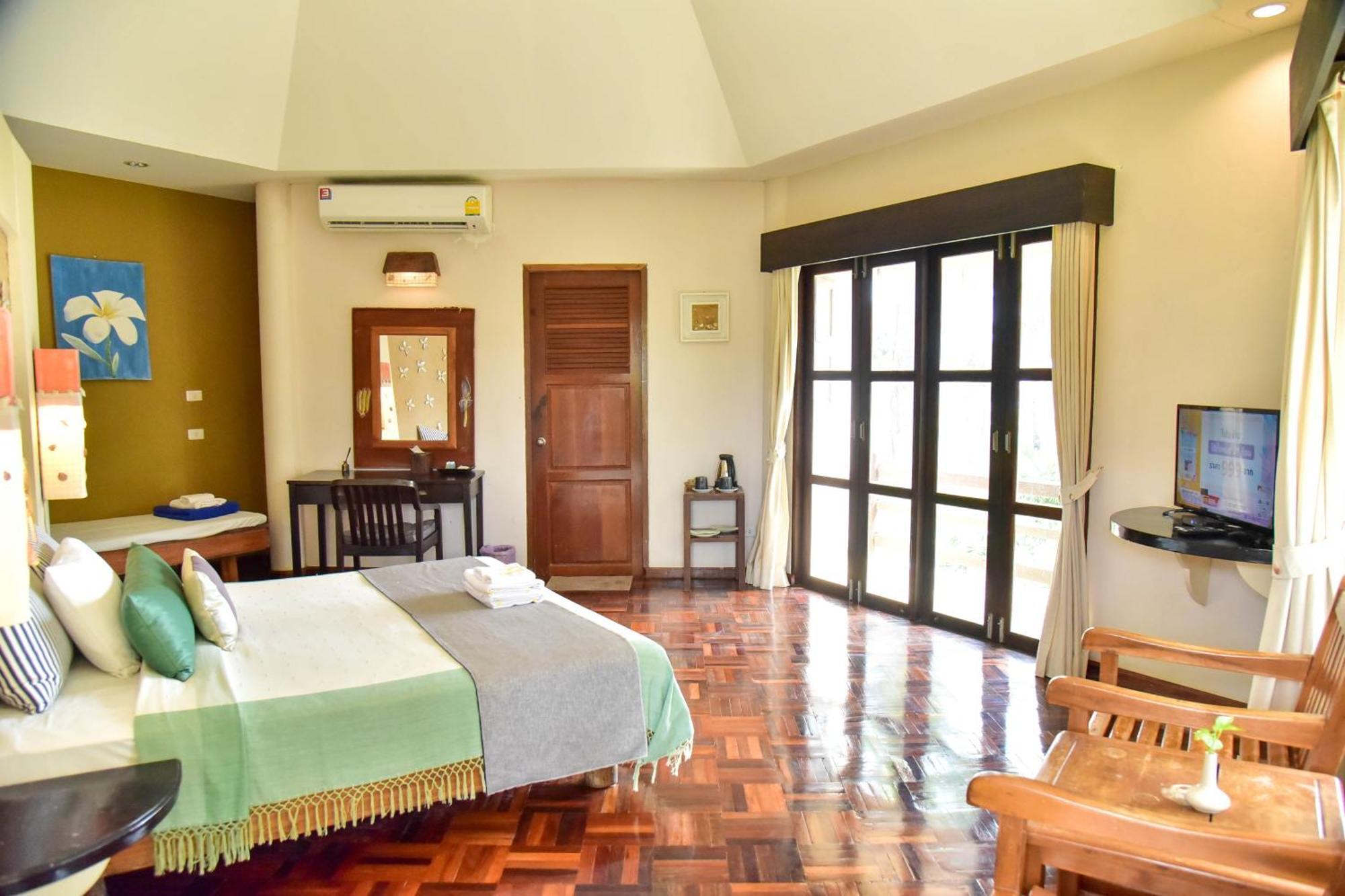 Tanaosri Resort Pran Buri