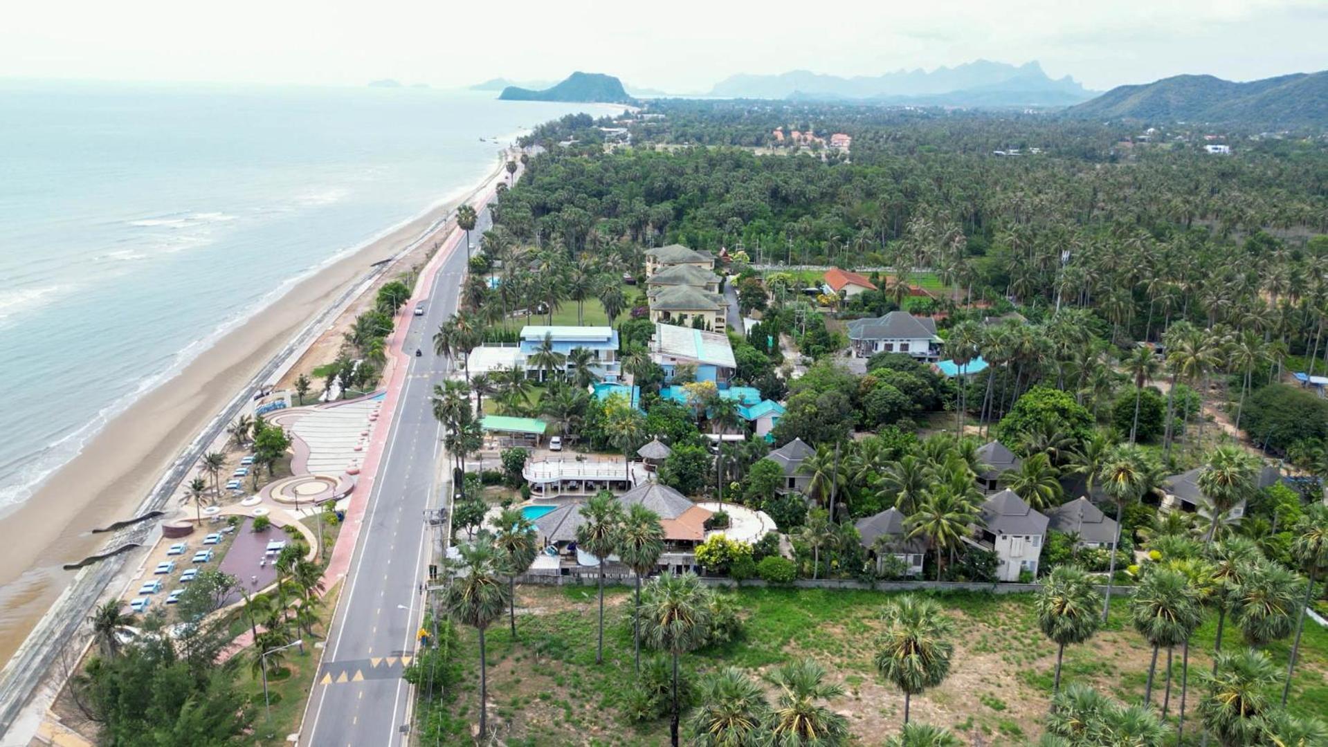 Tanaosri Resort 4*