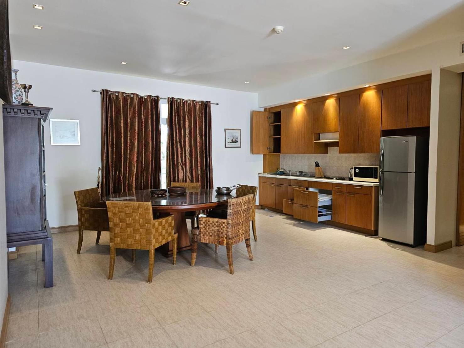 Sunvillas Hua Hin Blue Lagoon *