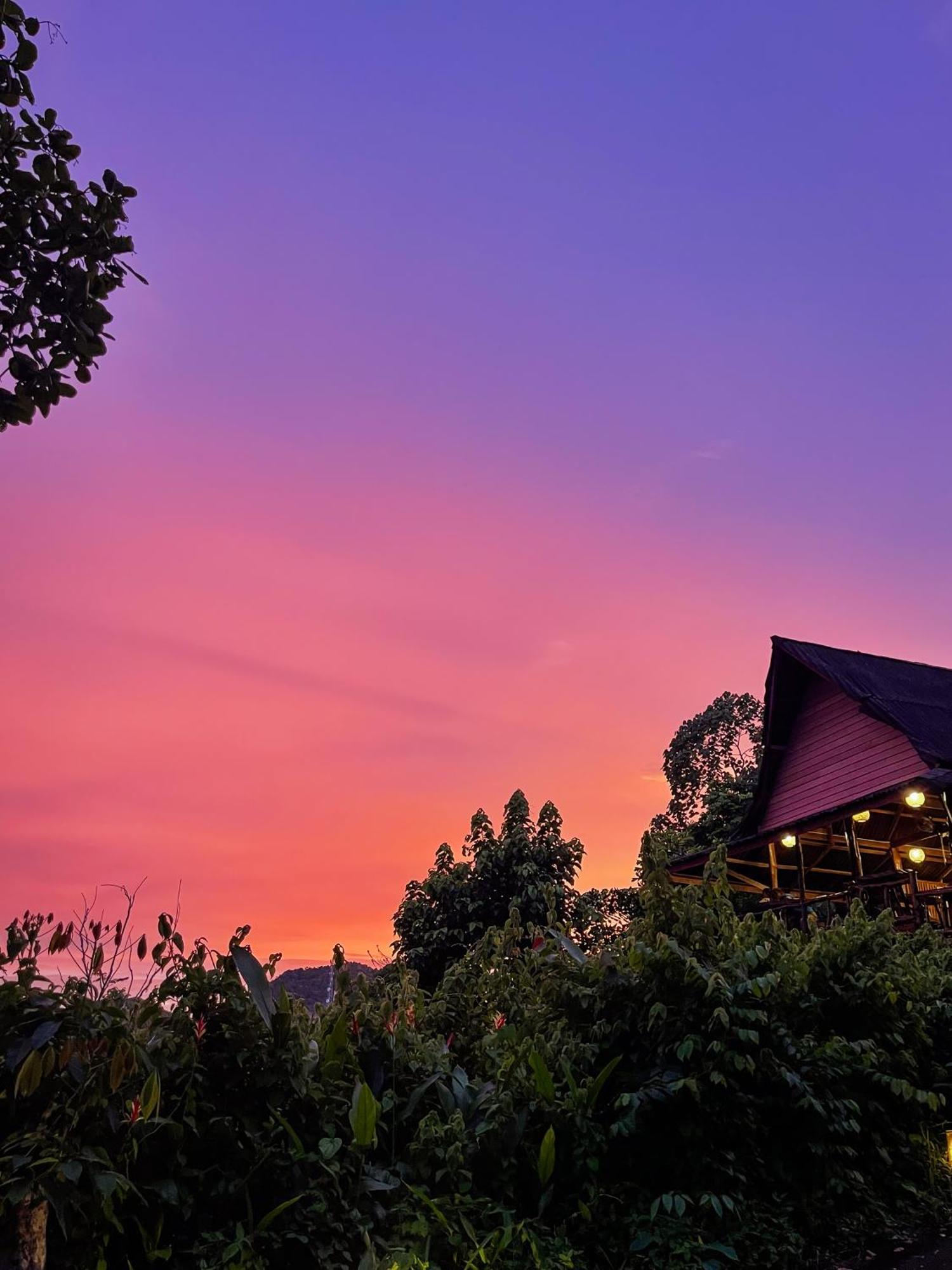 Hillhouse -