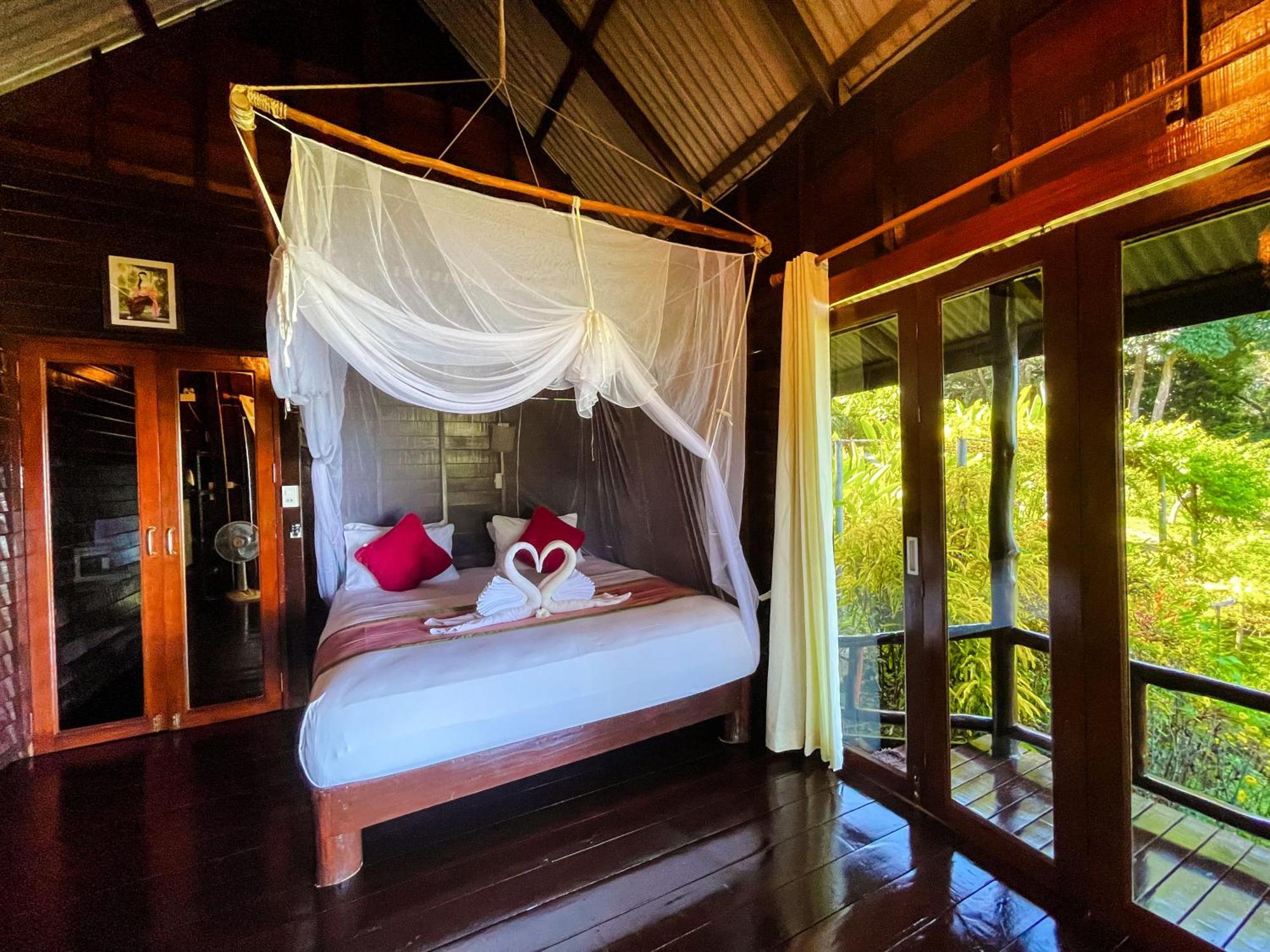 Hillhouse - Bed & Breakfast *