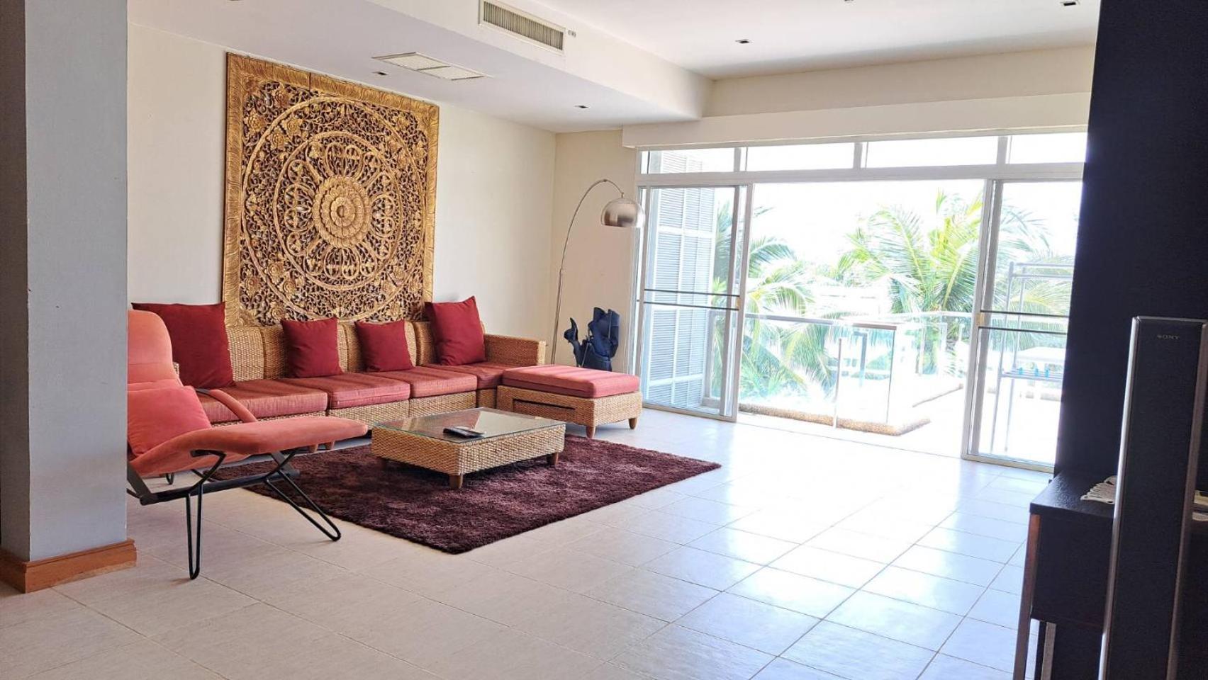 Sunvillas Hua Hin Blue Lagoon *