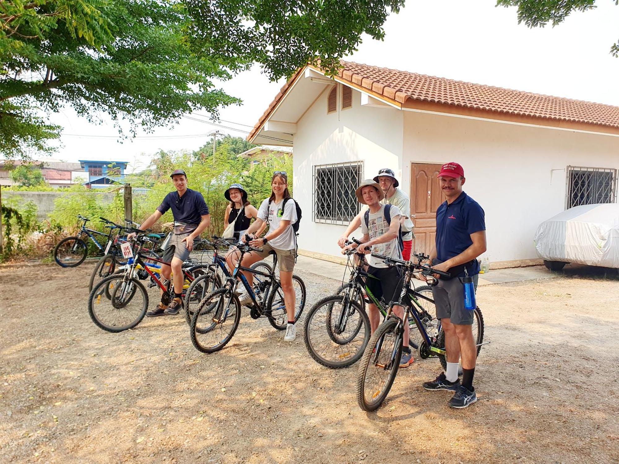 Guest house Ktt And Motorbike & Bicycle For Rents 2*