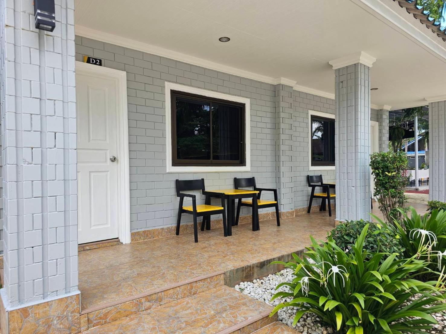 Saithong Resort 2*