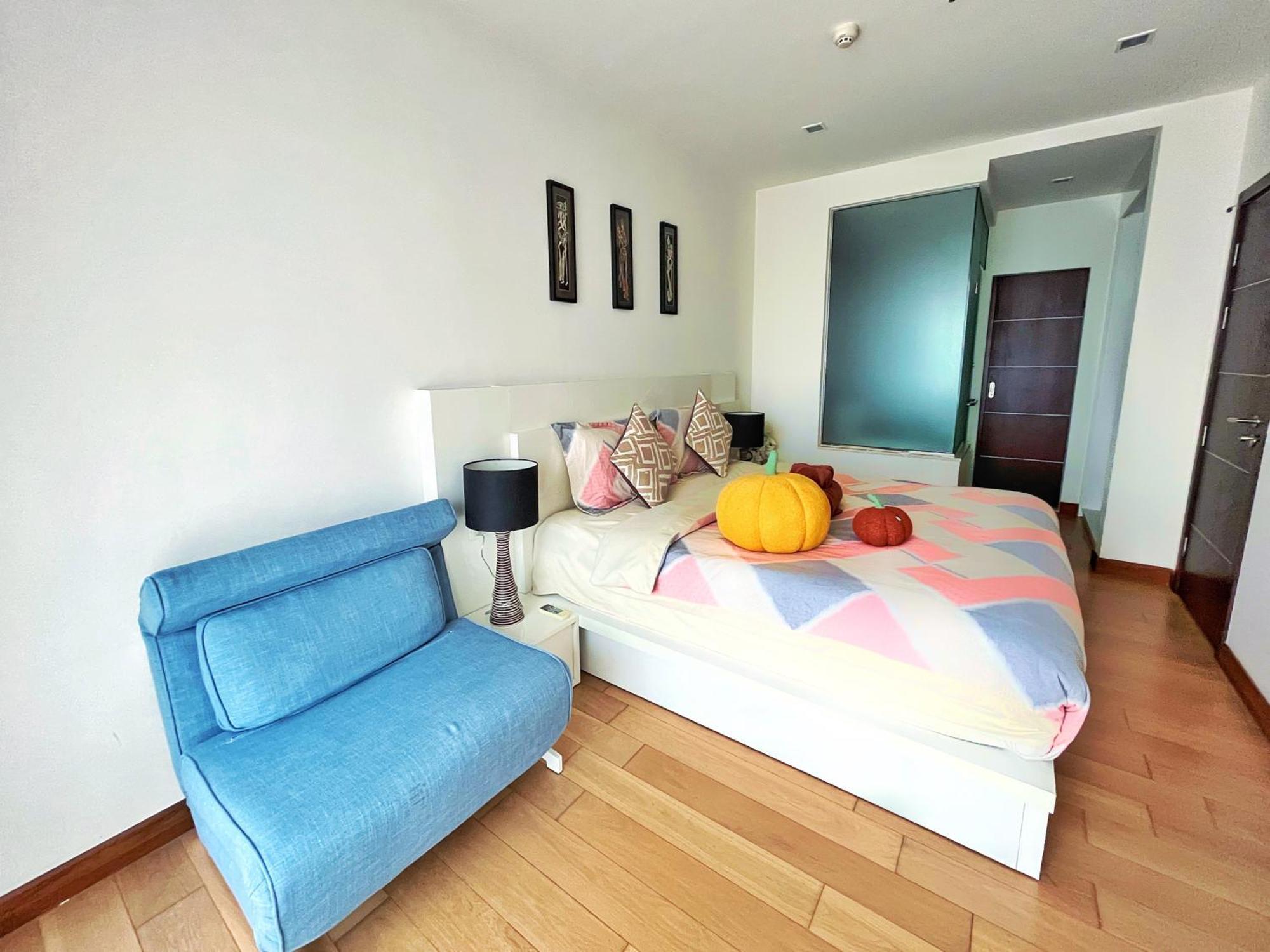 The Astra Cozy Living Apartment