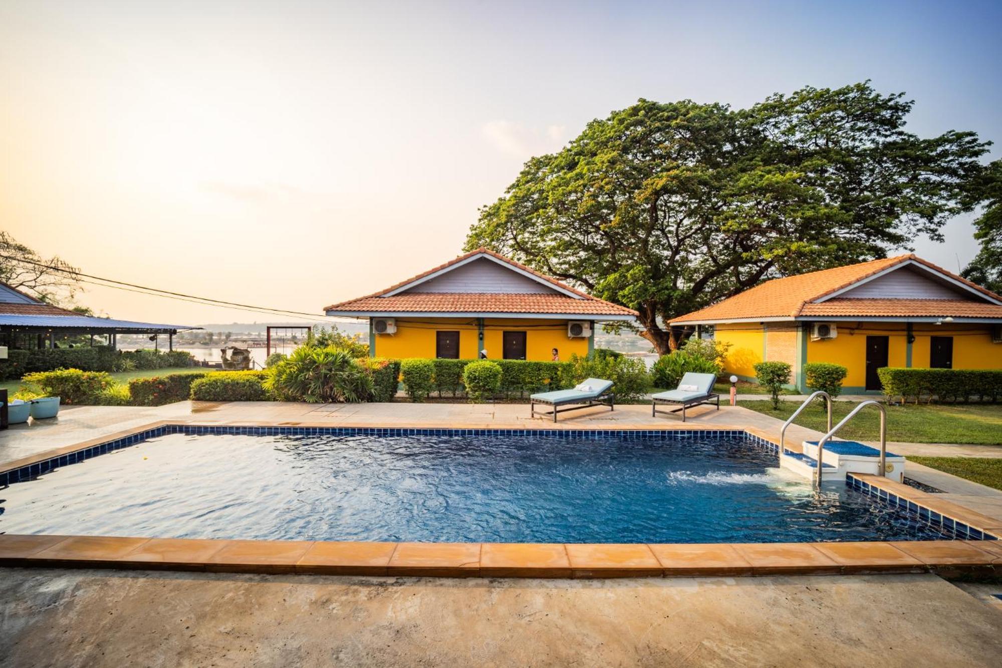 Orchid Riverside 4*