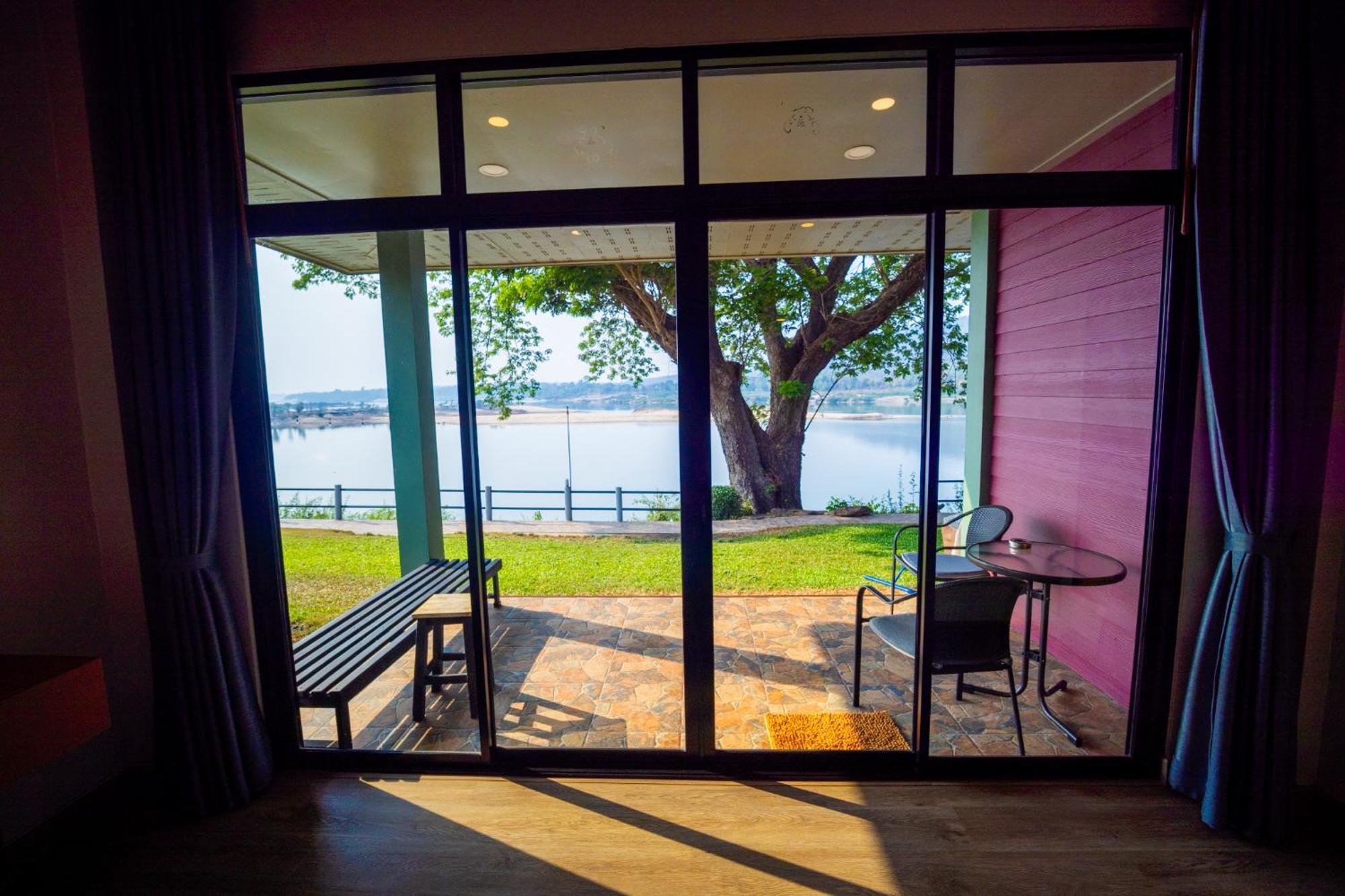 Orchid Riverside 4*