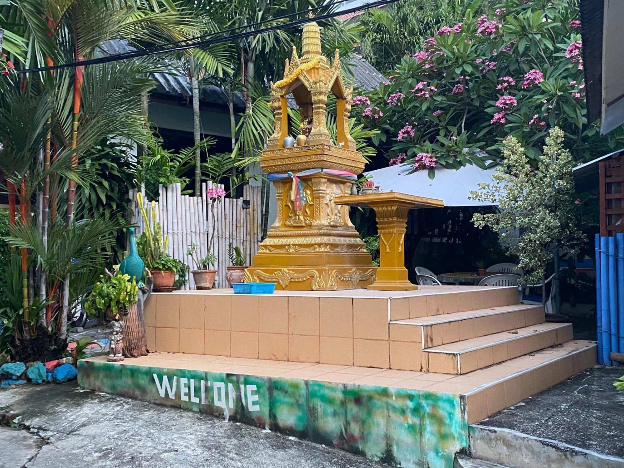 Resort Leaf Phuket - 2*